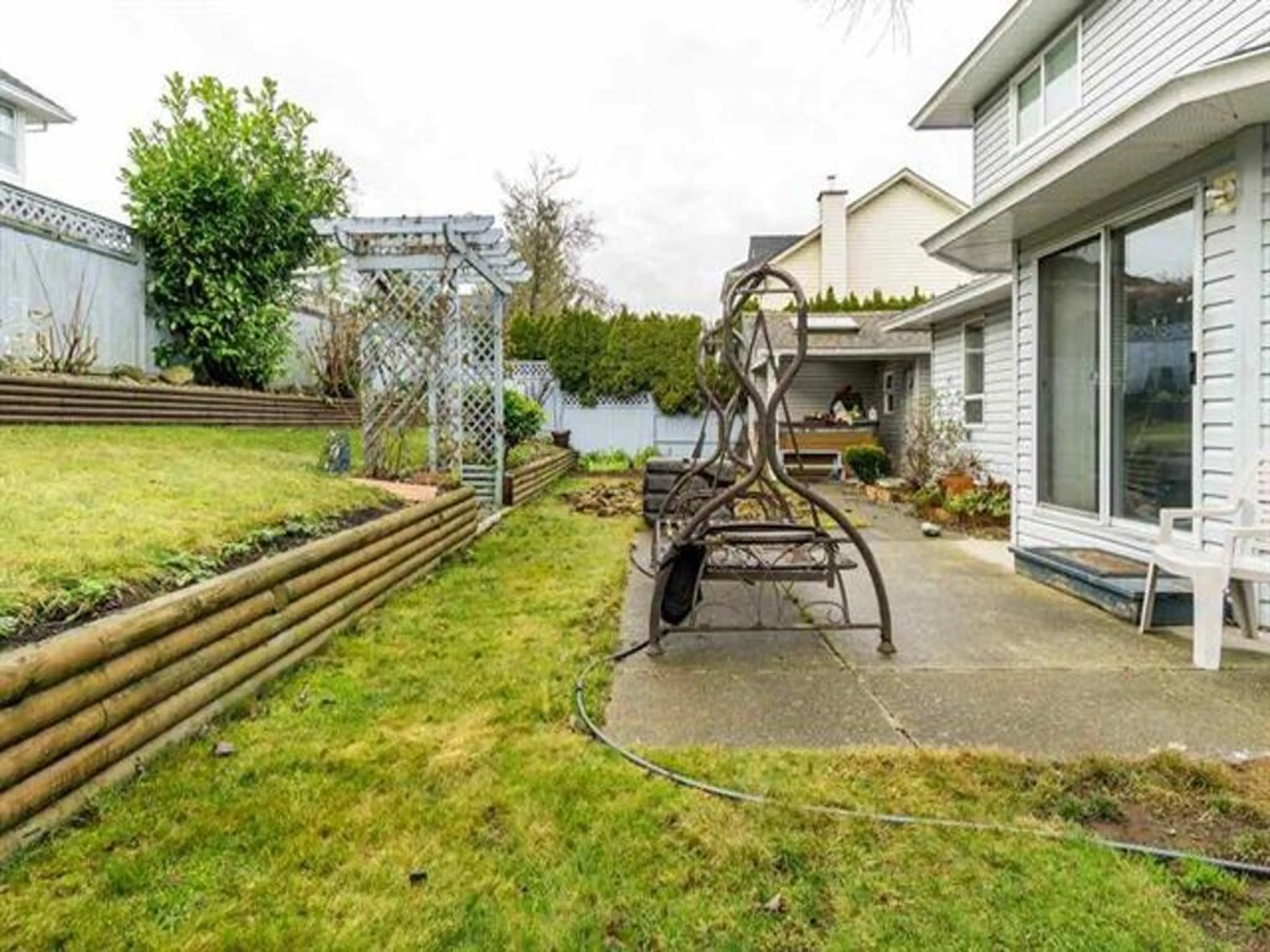 Property at 32350 W GOLDEN AVENUE, Abbotsford, BC