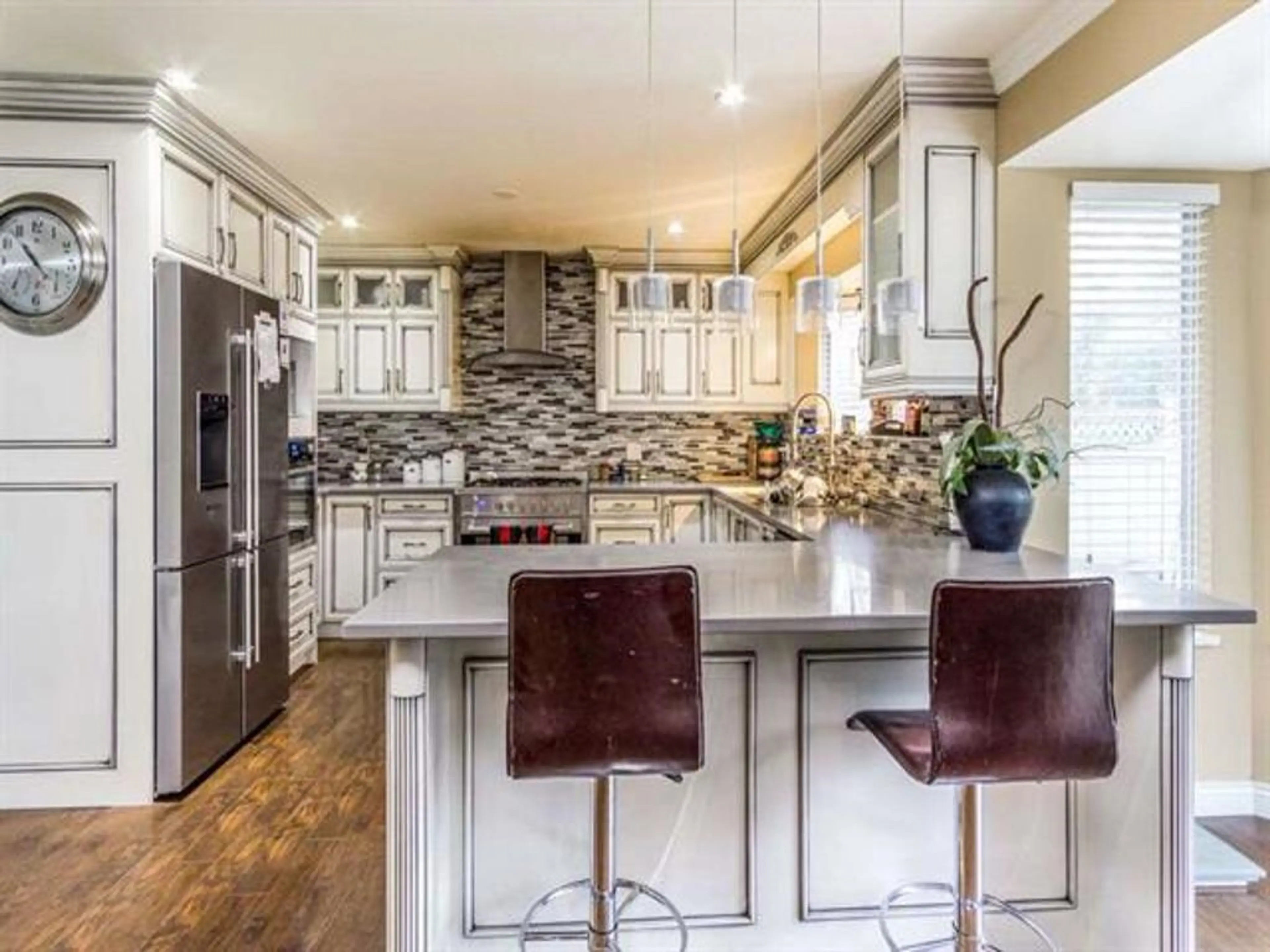 Property at 32350 W GOLDEN AVENUE, Abbotsford, BC