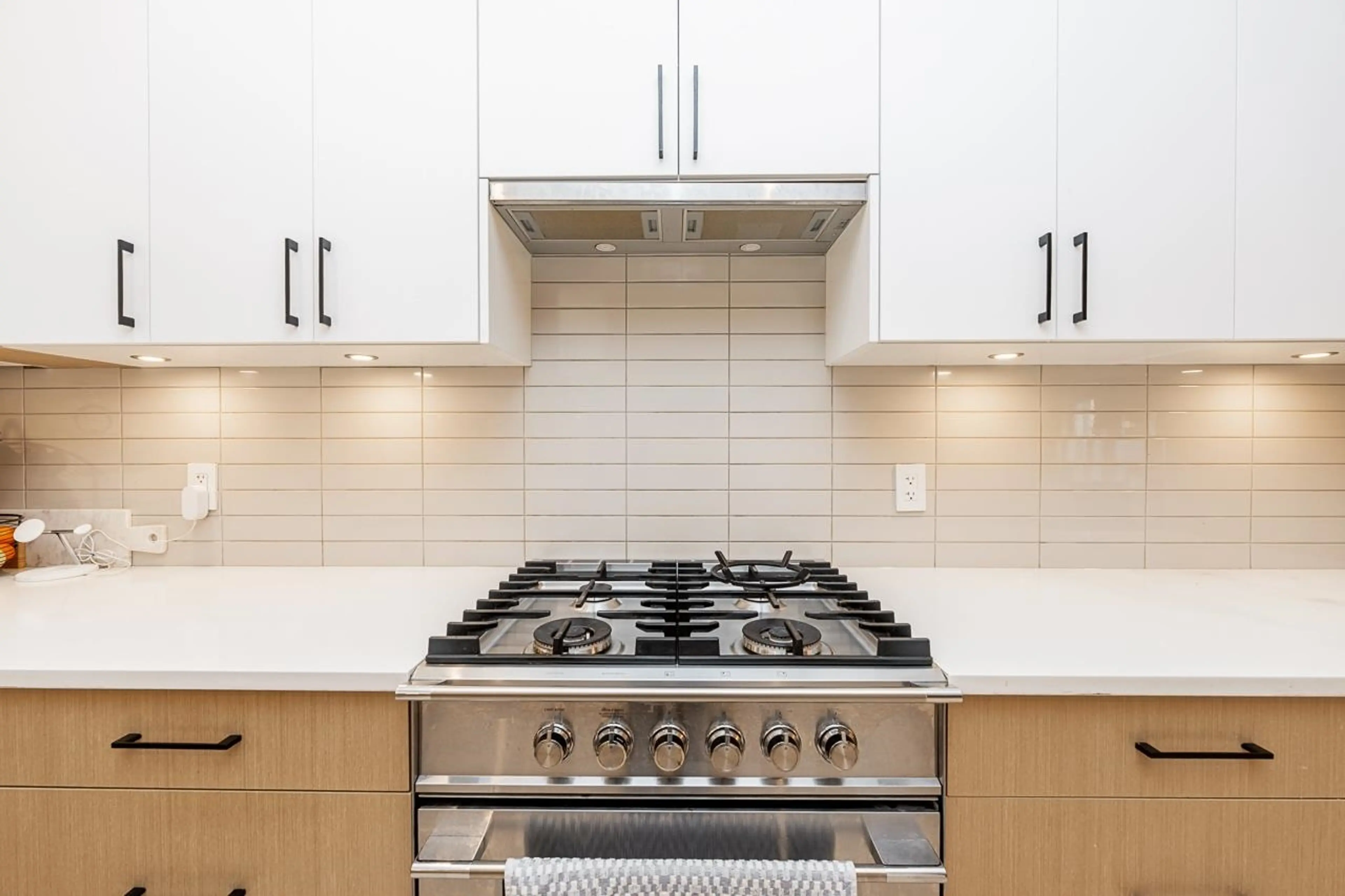 Property at 3896 WELWYN STREET, Vancouver, BC