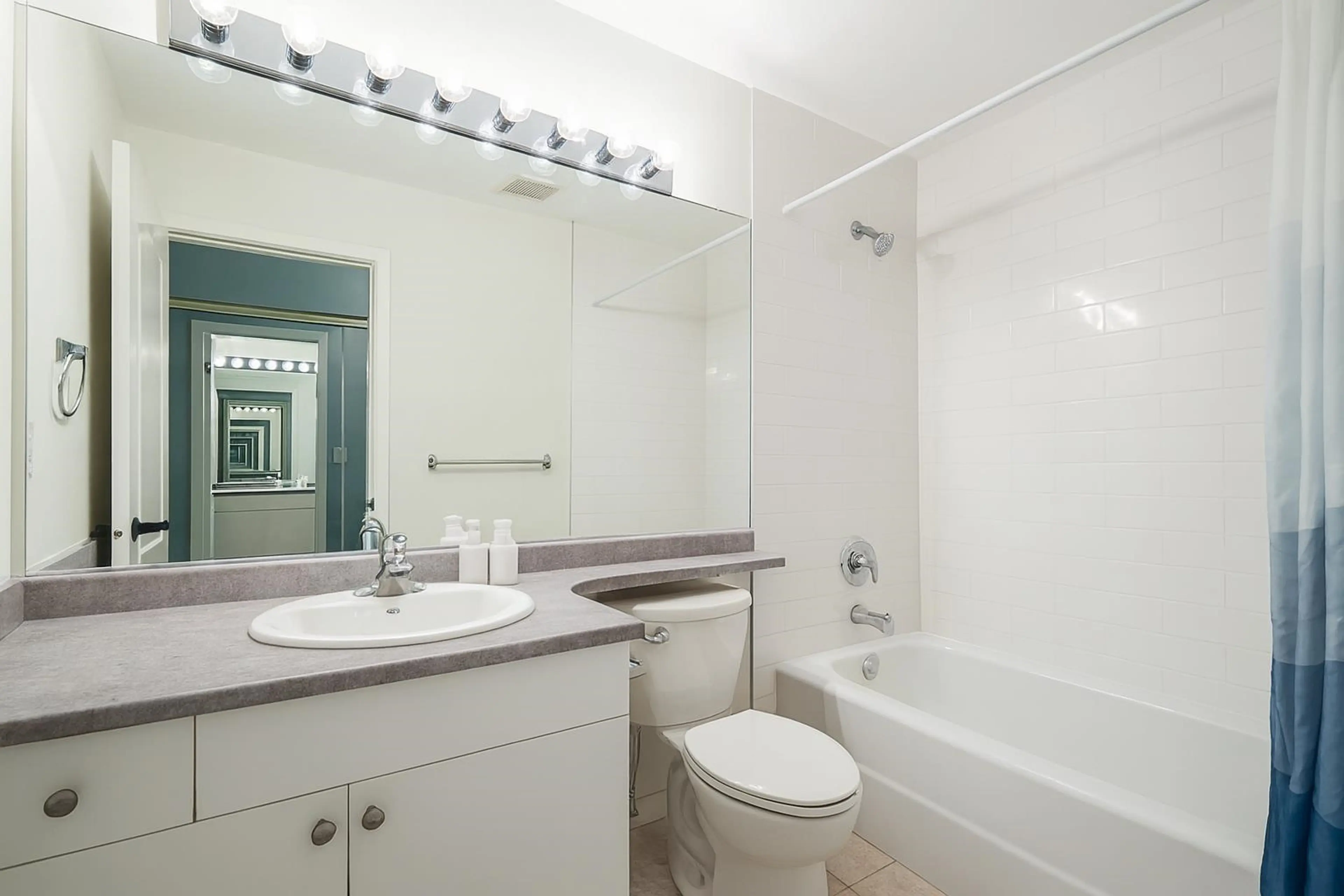 Property at #125 13911 70 AVENUE, Surrey, BC