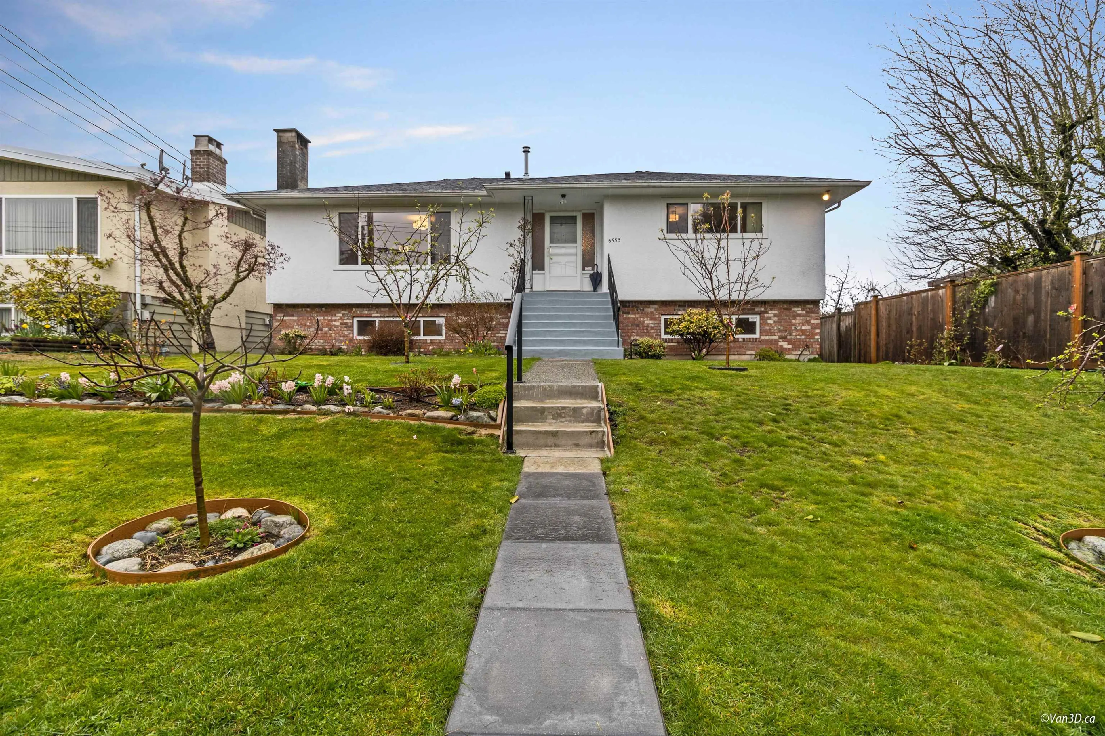 Property at 6555 ST. CHARLES PLACE, Burnaby, BC