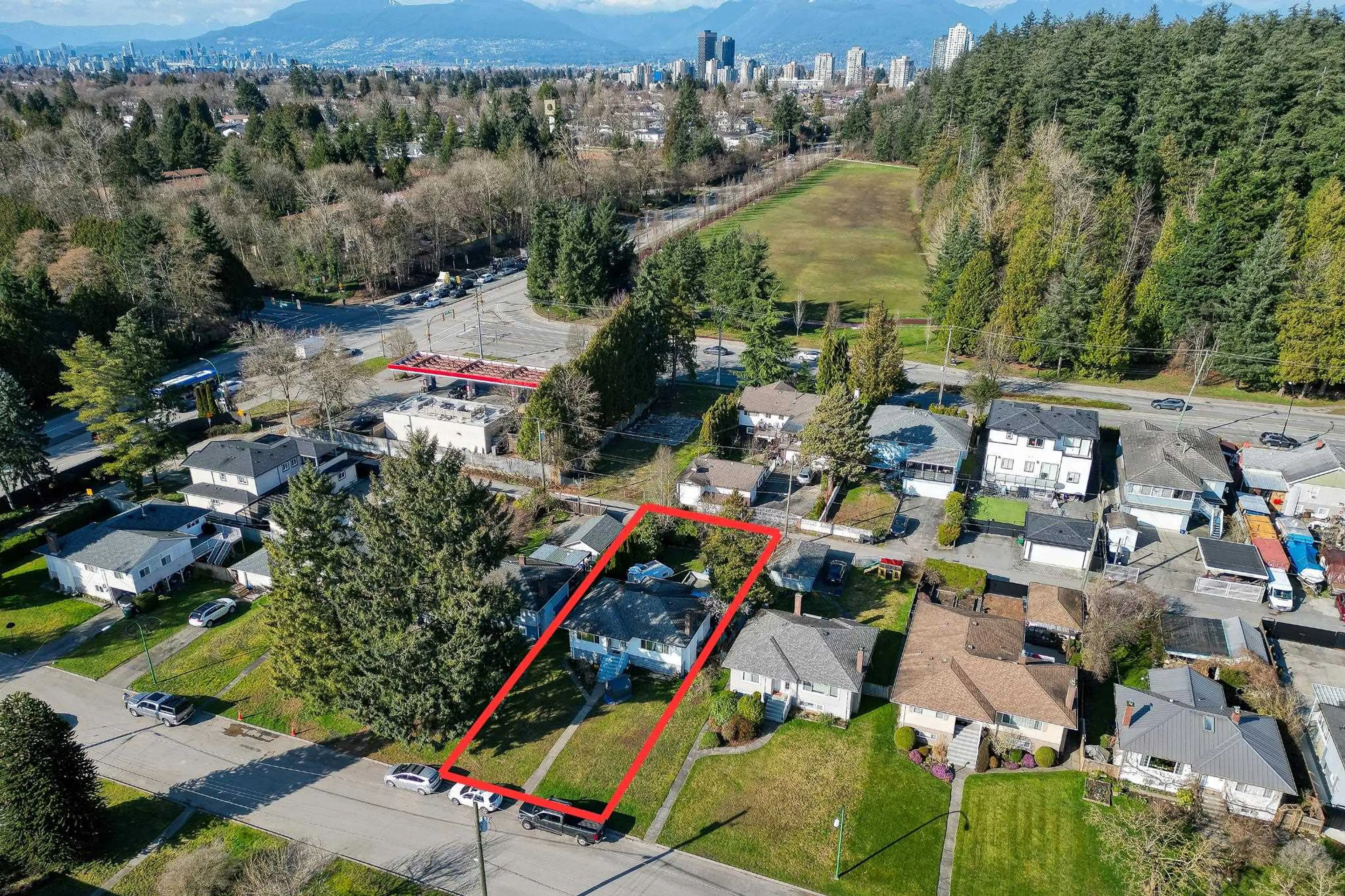 Property at 3737 DUBOIS STREET, Burnaby, BC