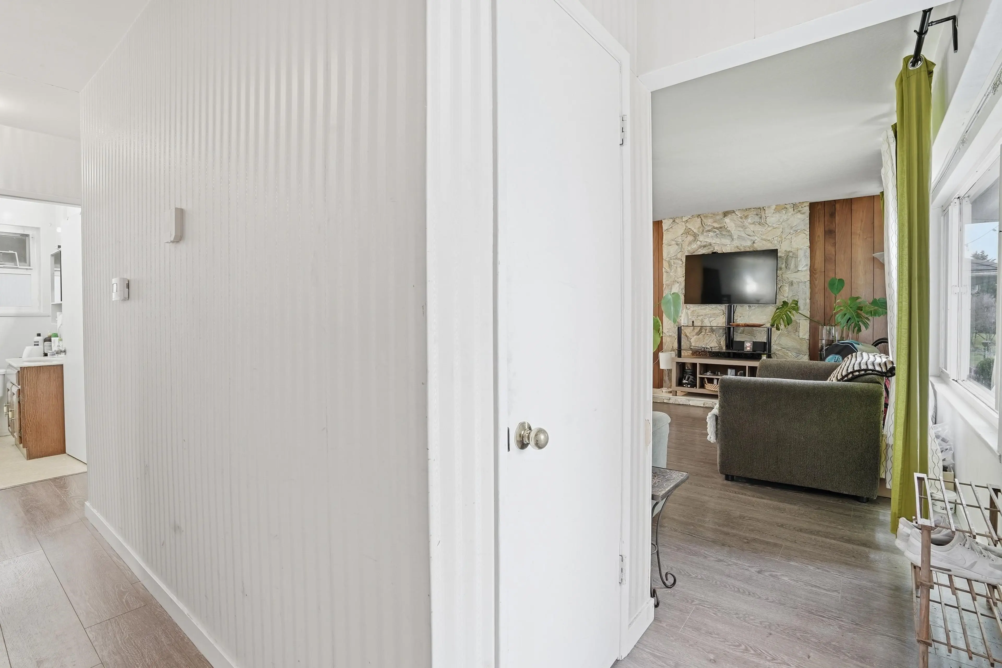 Property at 3737 DUBOIS STREET, Burnaby, BC