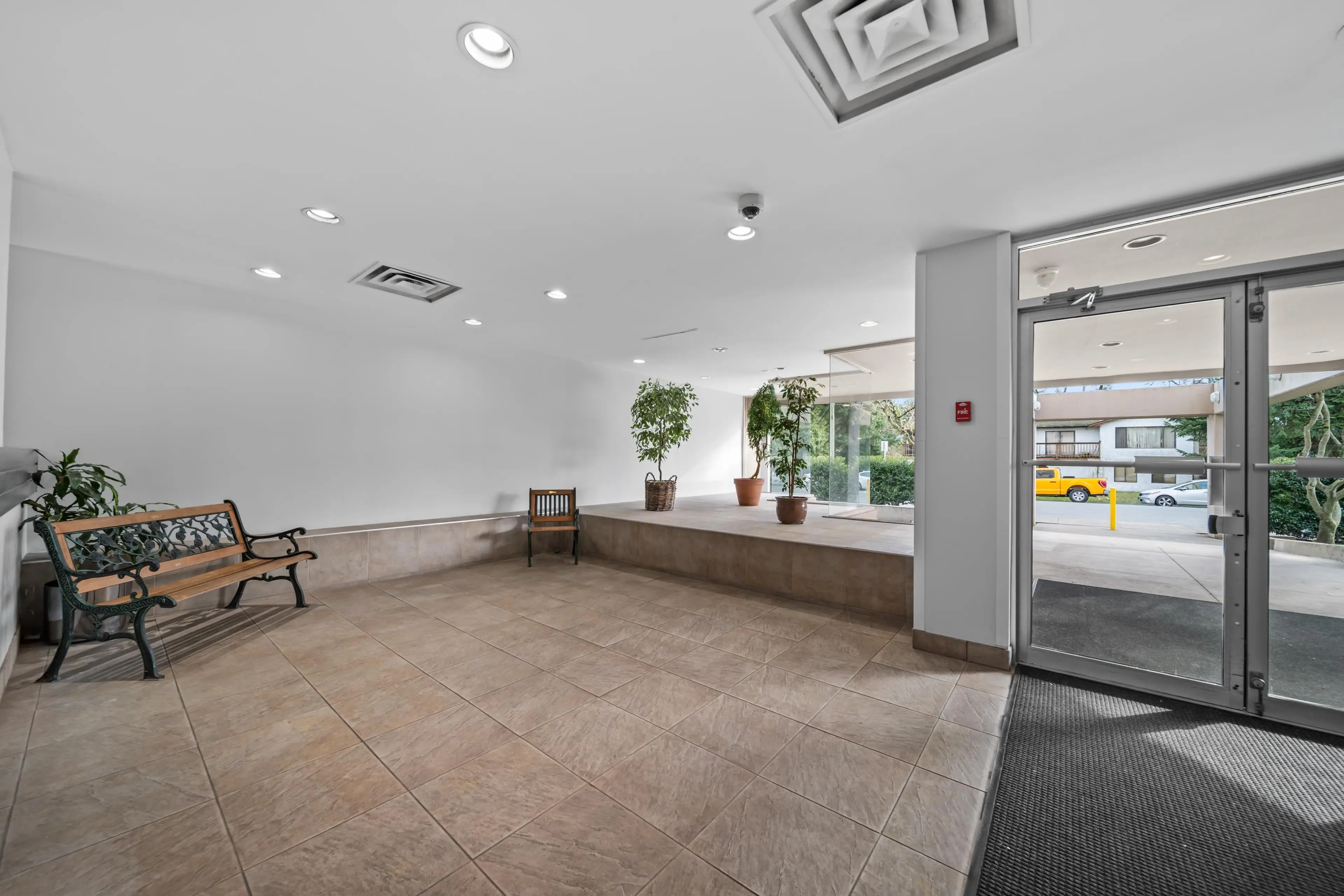 Property at #806 14881 103A AVENUE, Surrey, BC