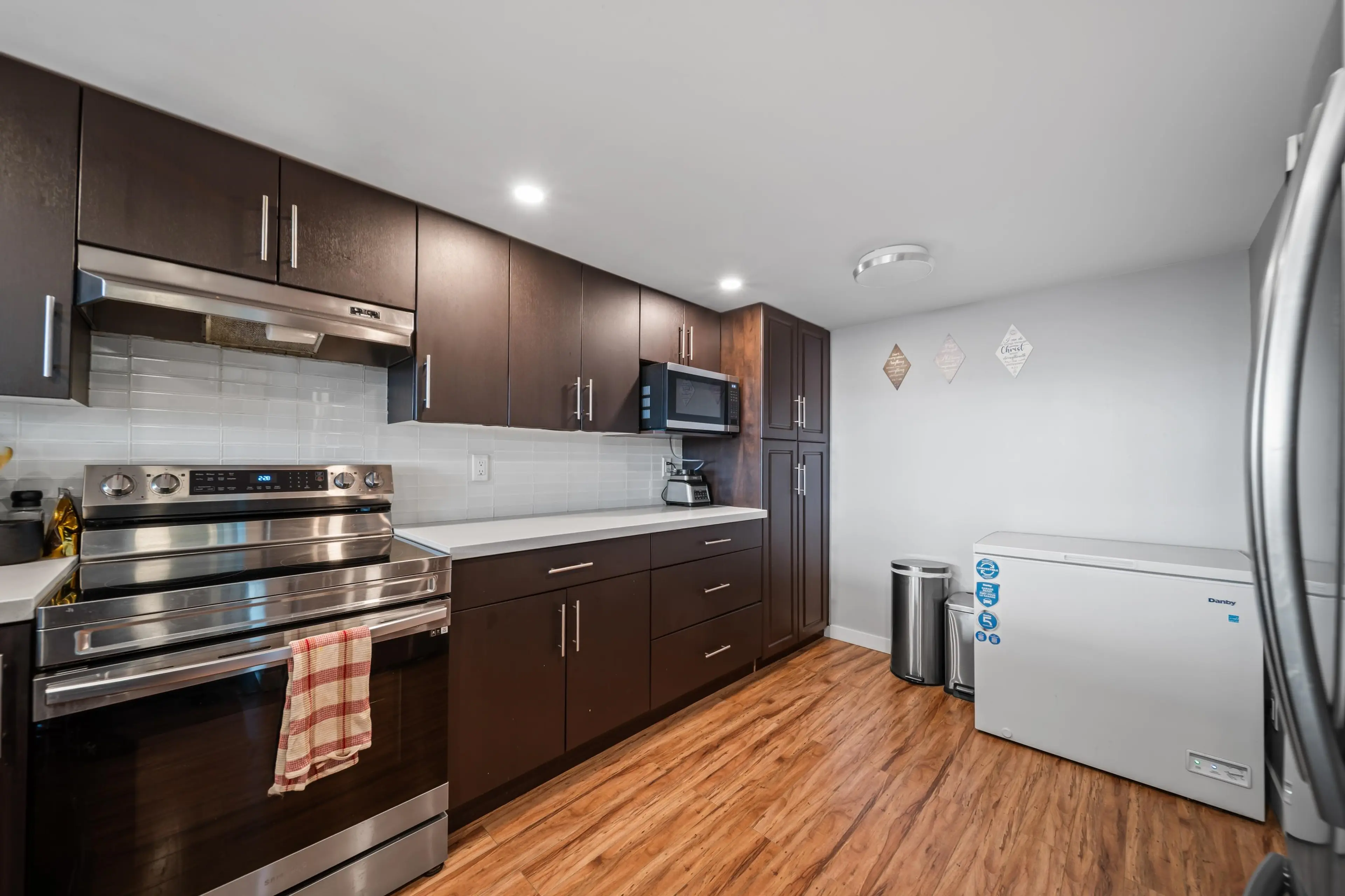 Property at #806 14881 103A AVENUE, Surrey, BC