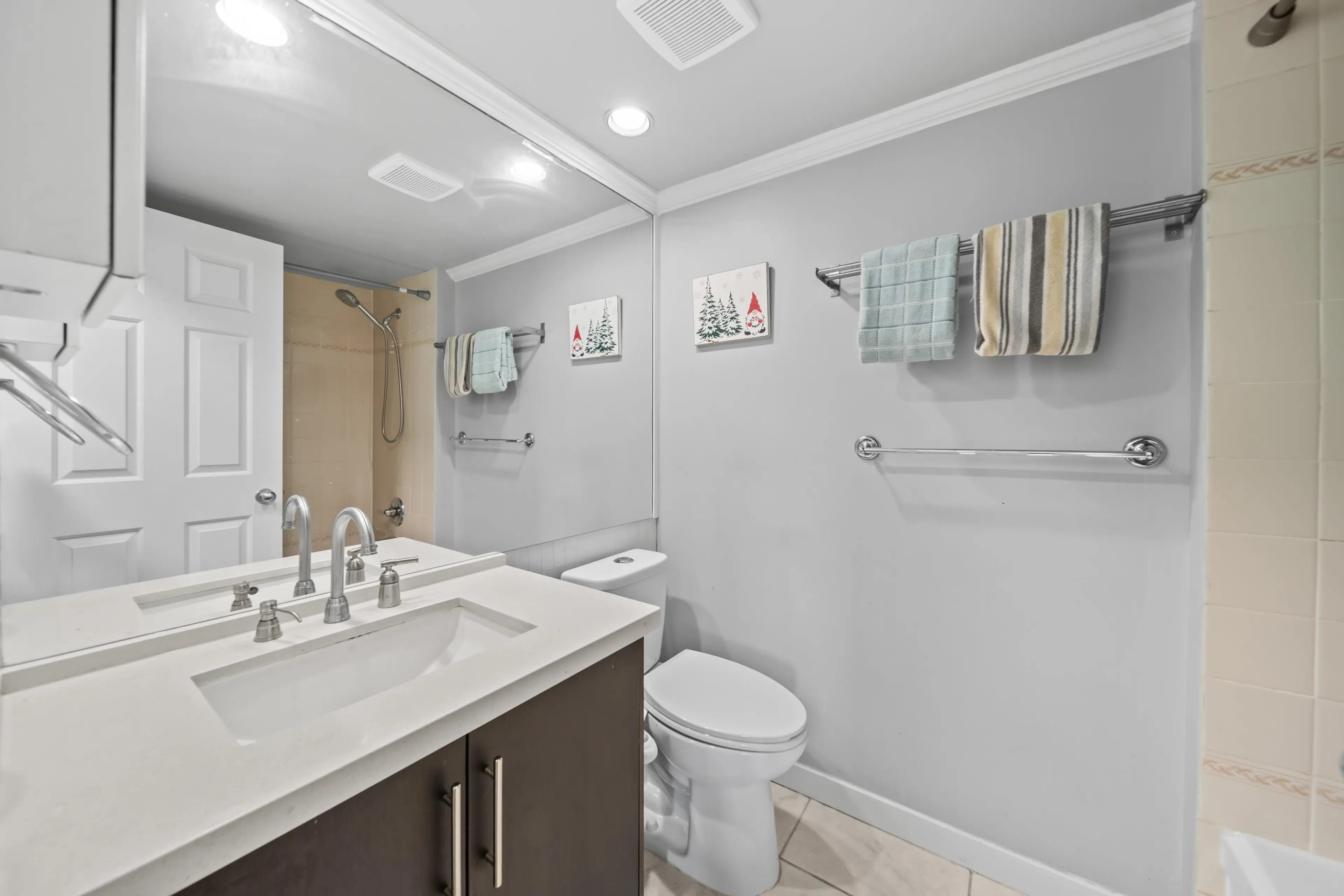 Property at #806 14881 103A AVENUE, Surrey, BC