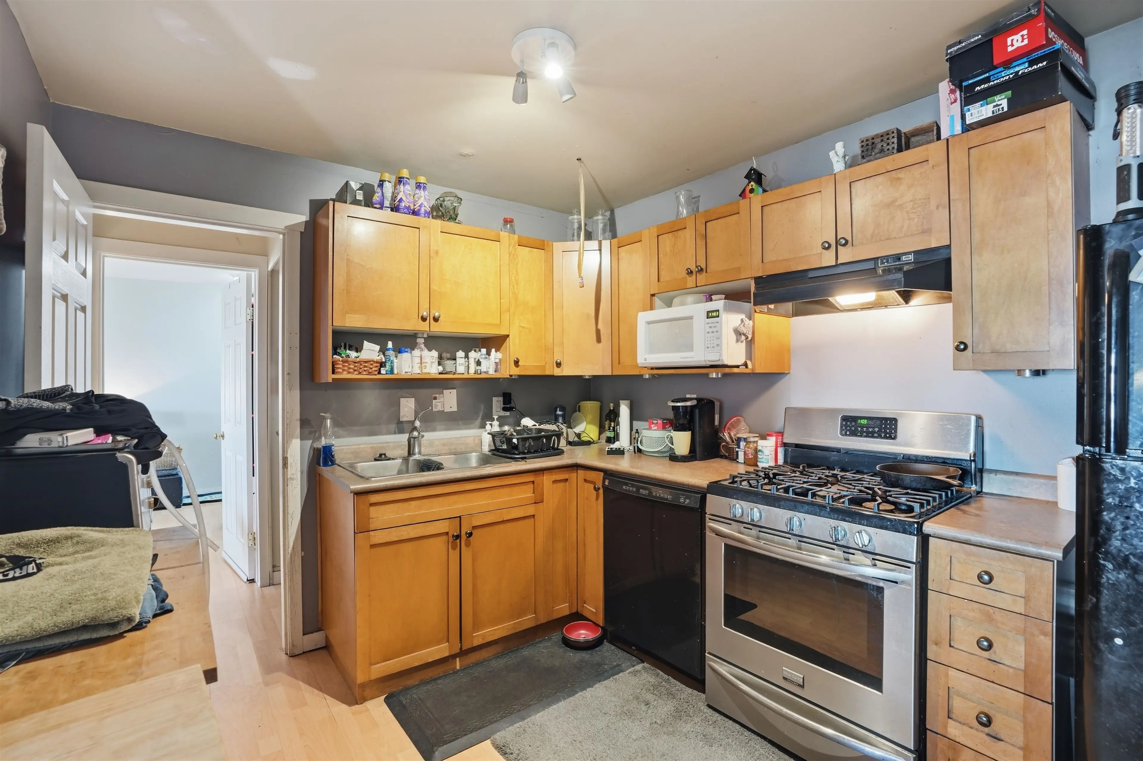 Property at #B 403 ALDER STREET, North Vancouver, BC