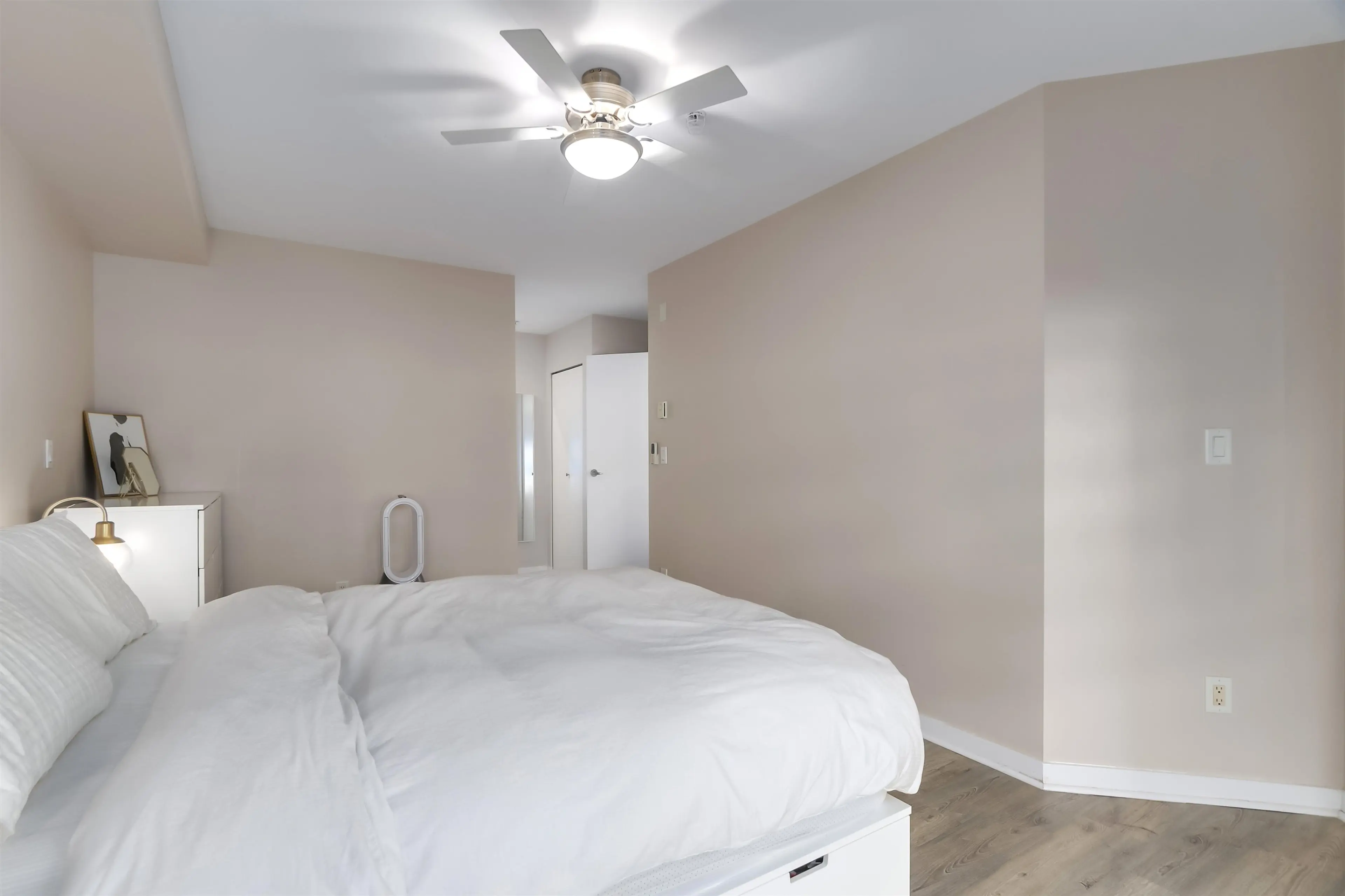 Property at #302 122 E 3RD STREET, North Vancouver, BC