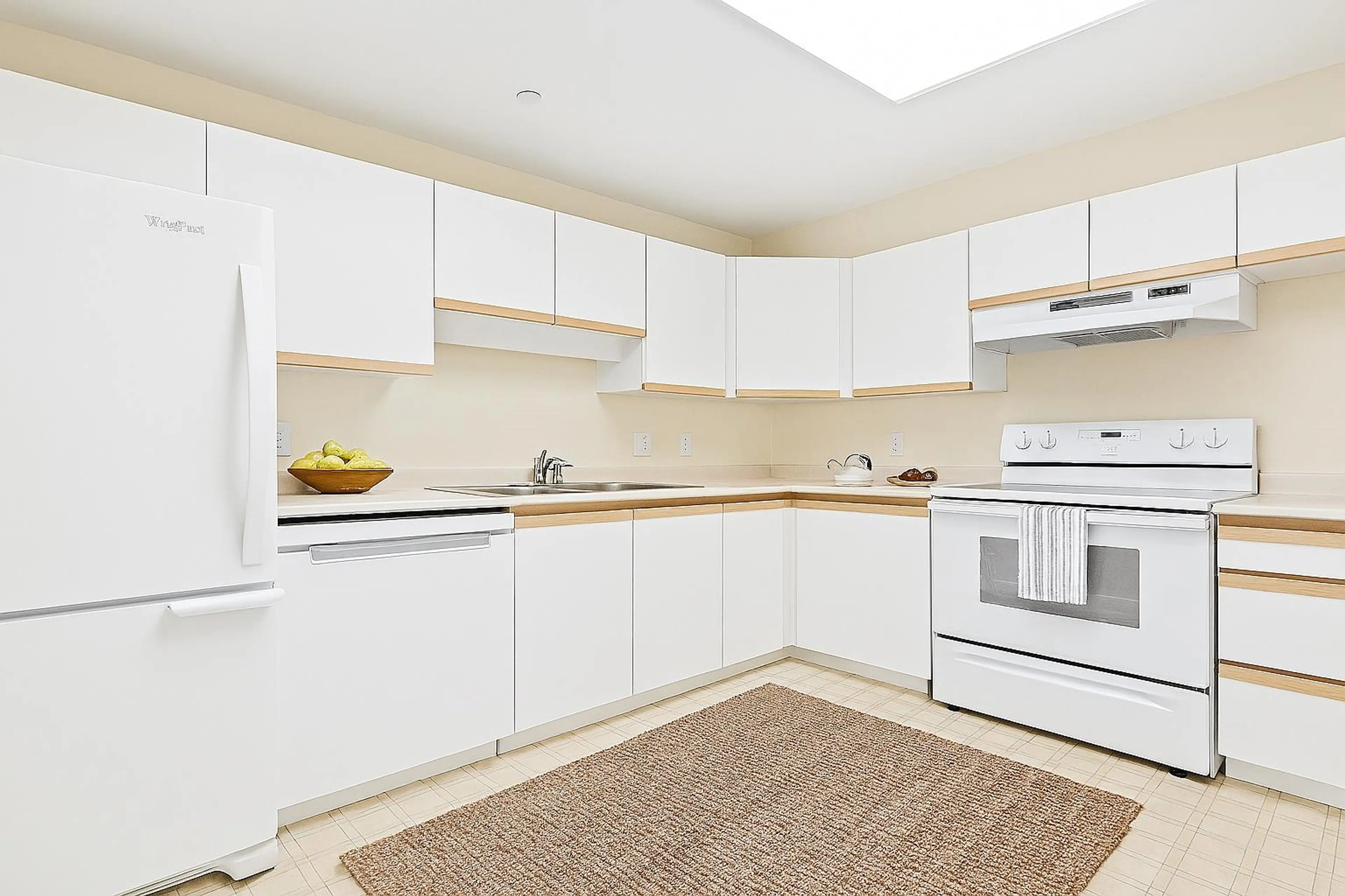 Property at #205 843 22ND STREET, West Vancouver, BC