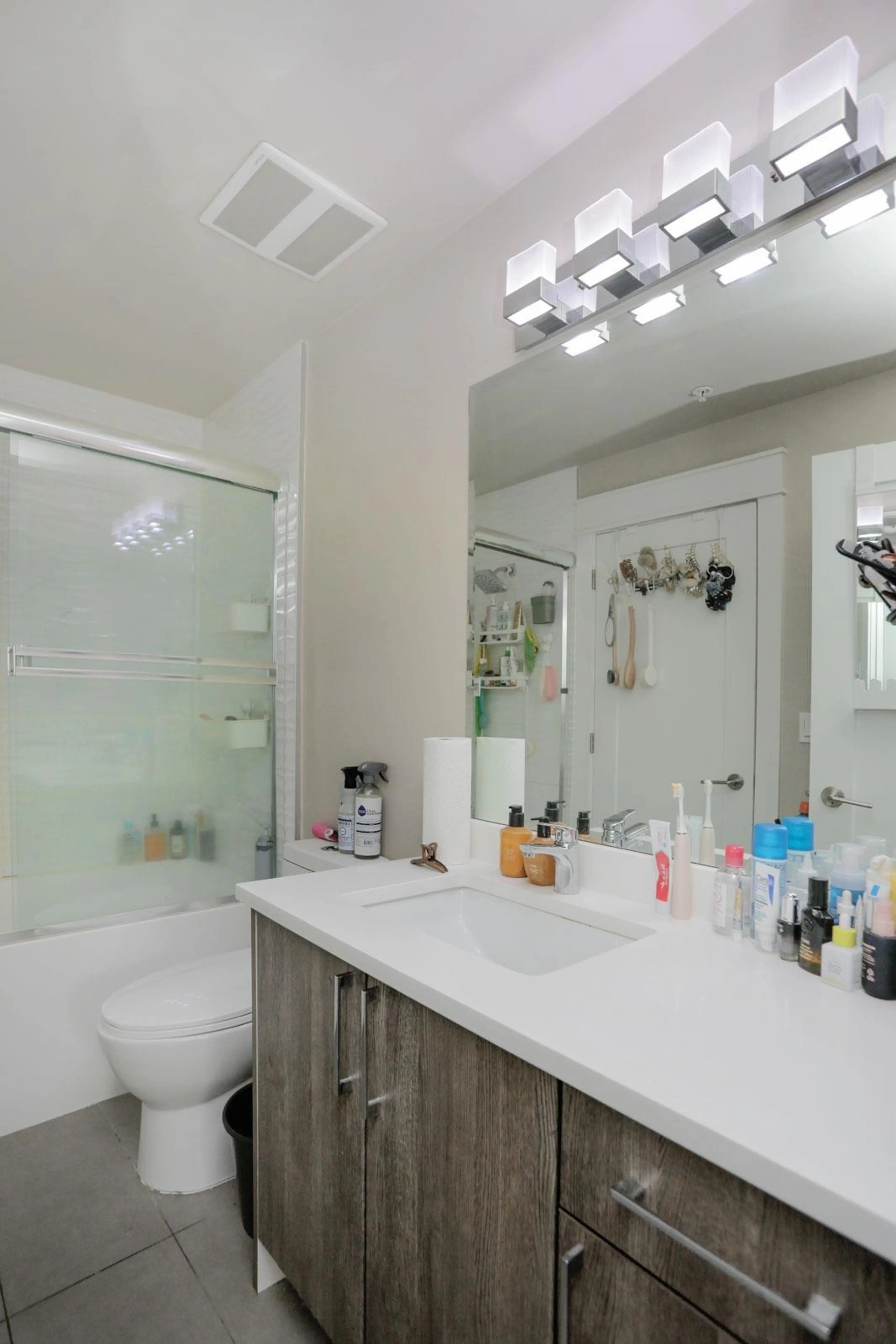 Property at #415 19228 64 AVENUE, Surrey, BC