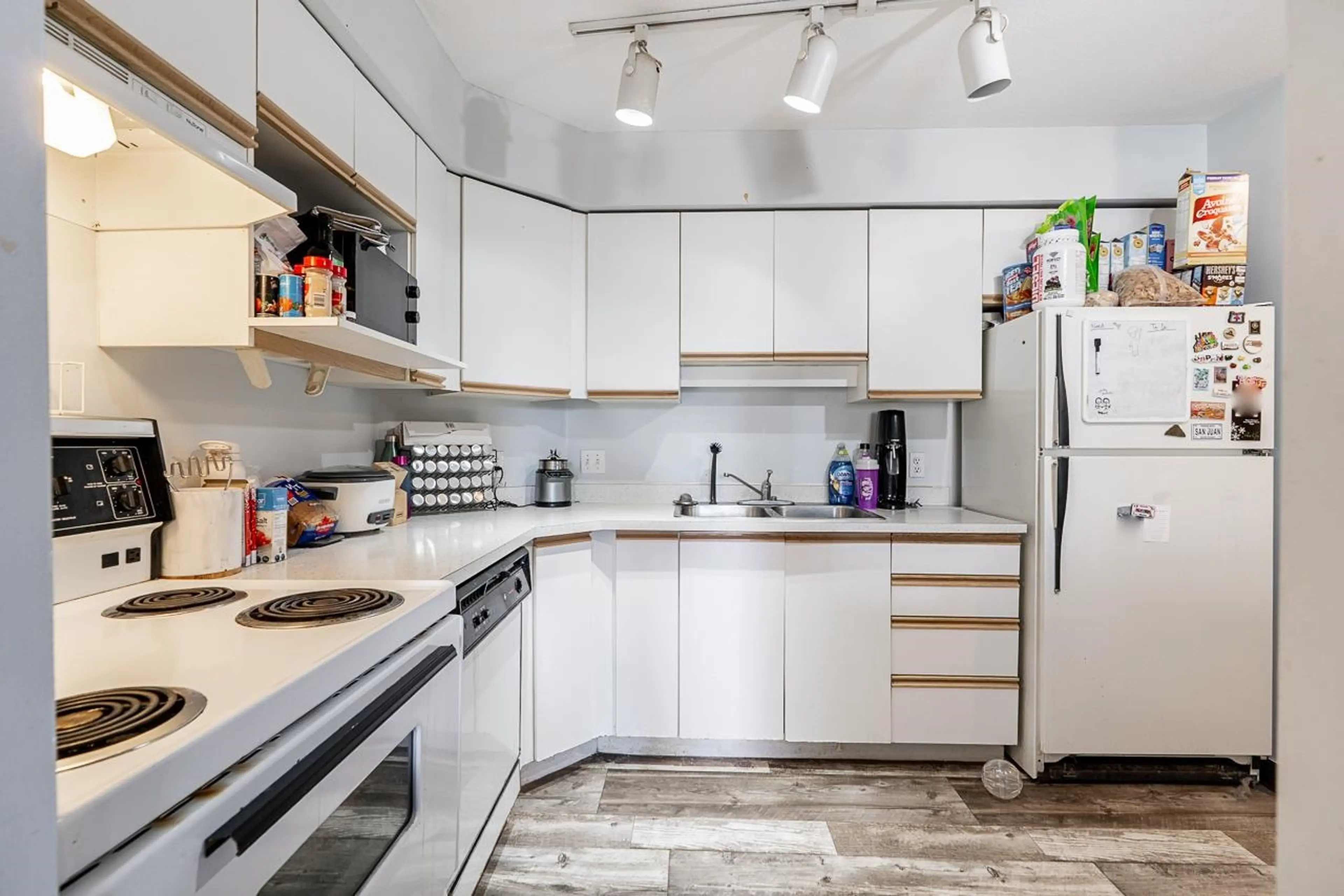 Property at #201 33839 MARSHALL ROAD, Abbotsford, BC