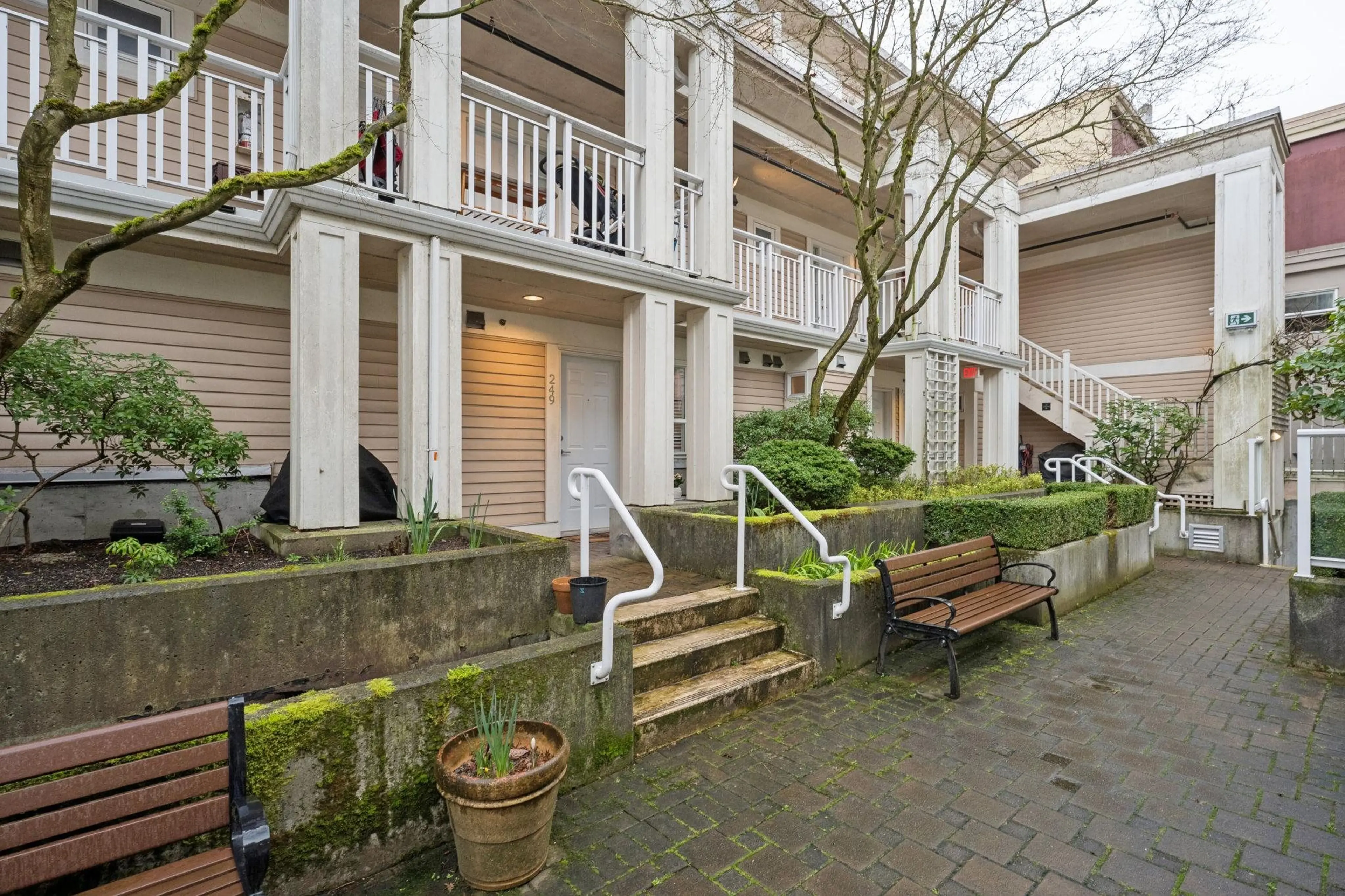 Property at #249 2565 W BROADWAY, Vancouver, BC