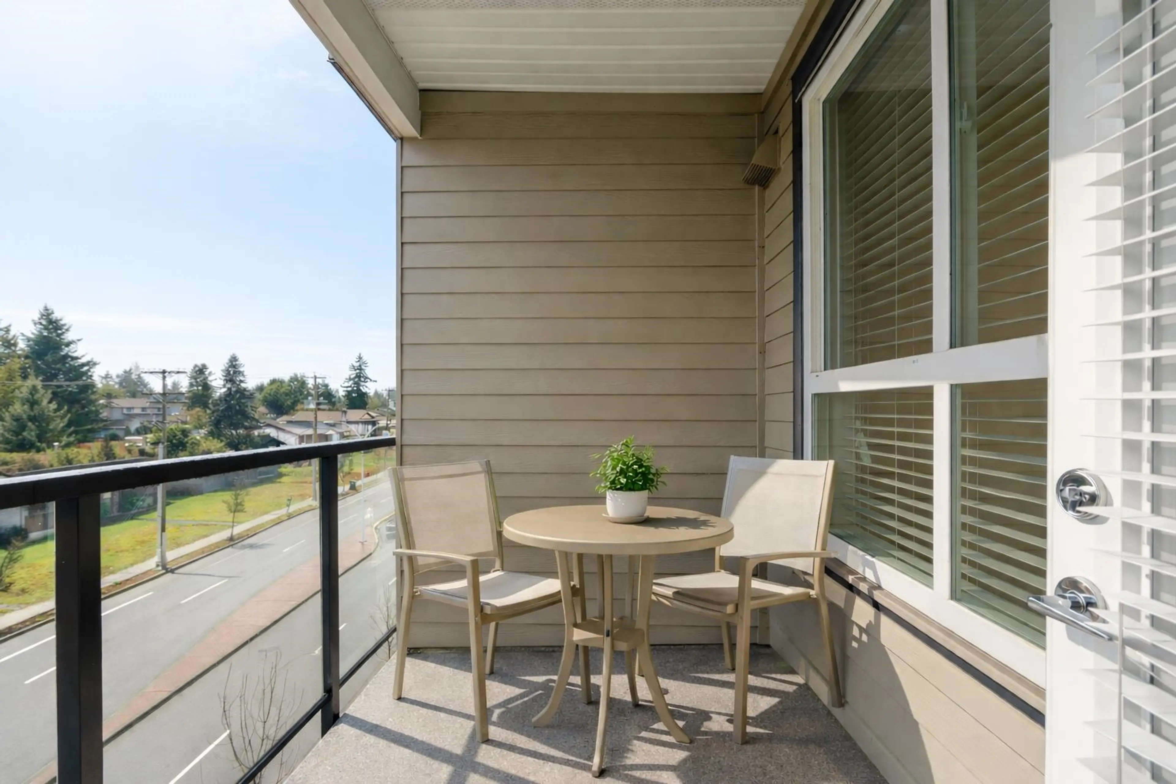 Property at #404 19567 64 AVENUE, Surrey, BC