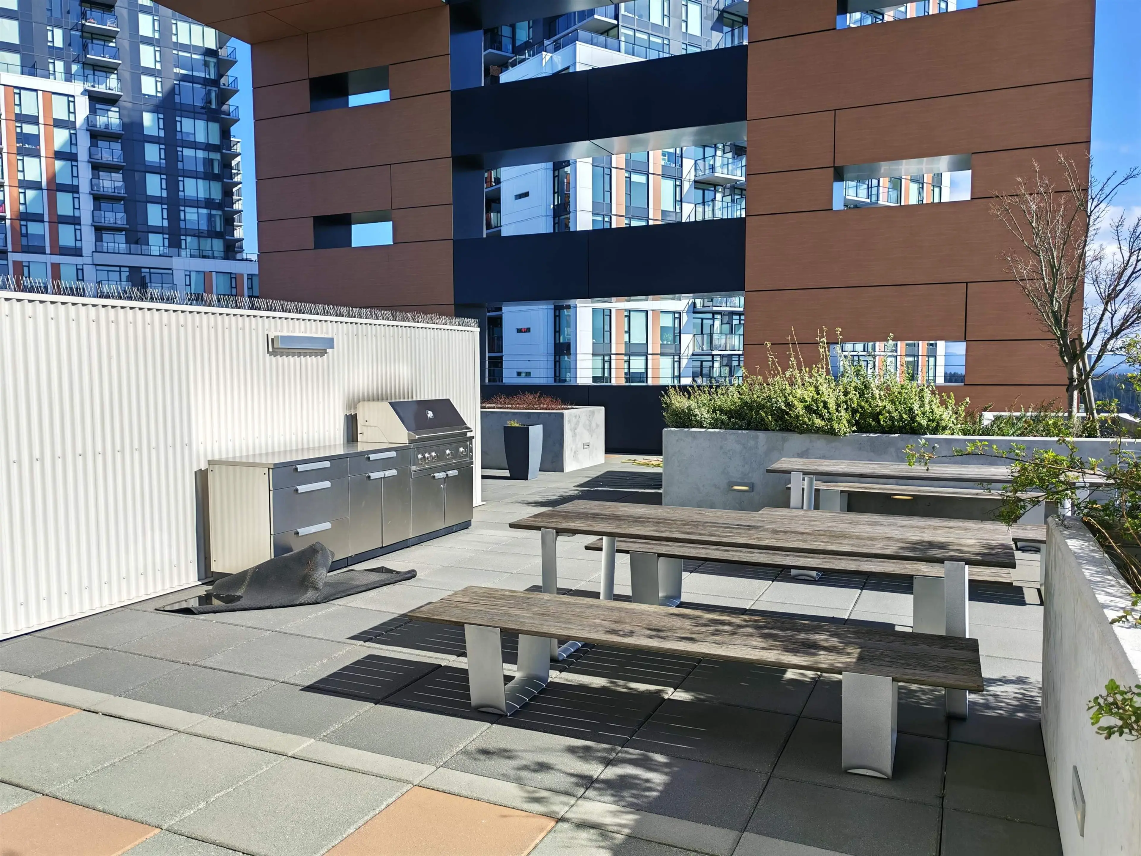 Property at #2609 13655 FRASER HIGHWAY, Surrey, BC