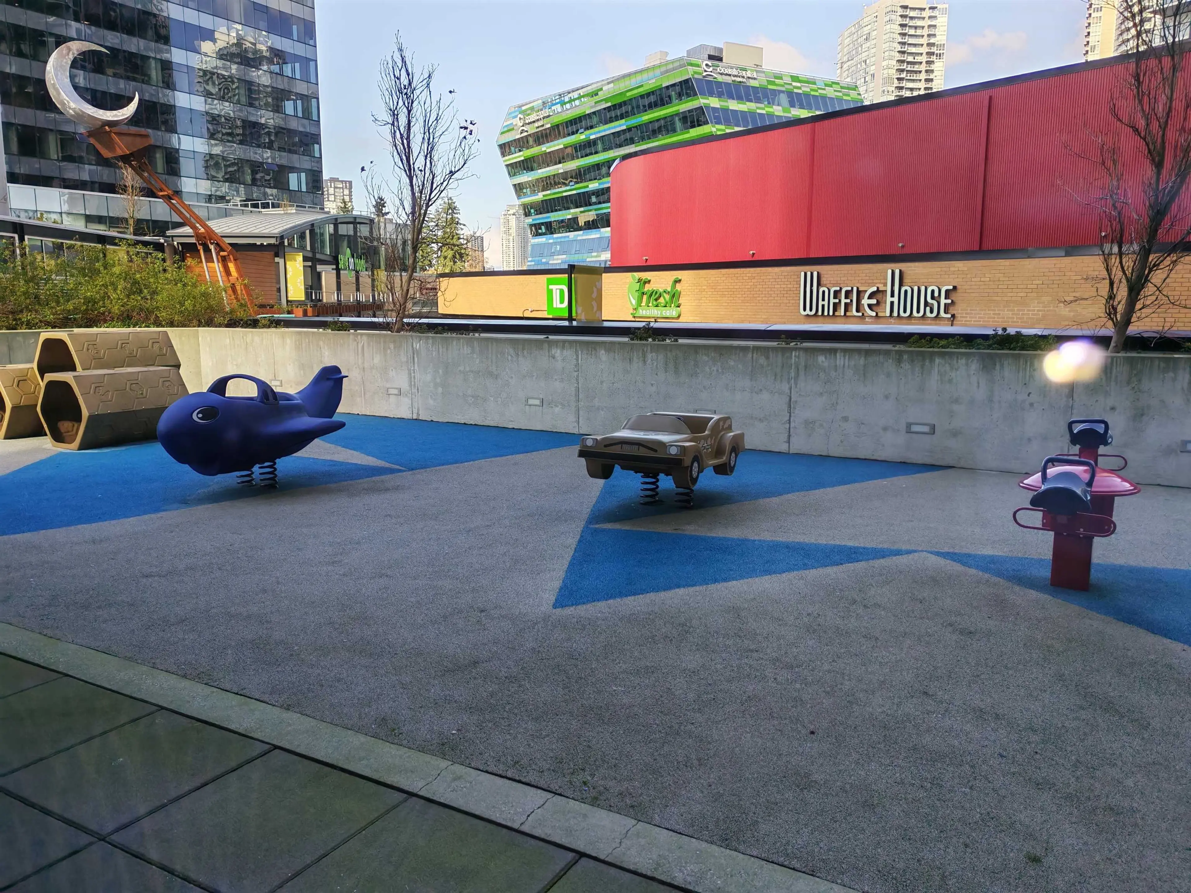 Property at #2609 13655 FRASER HIGHWAY, Surrey, BC