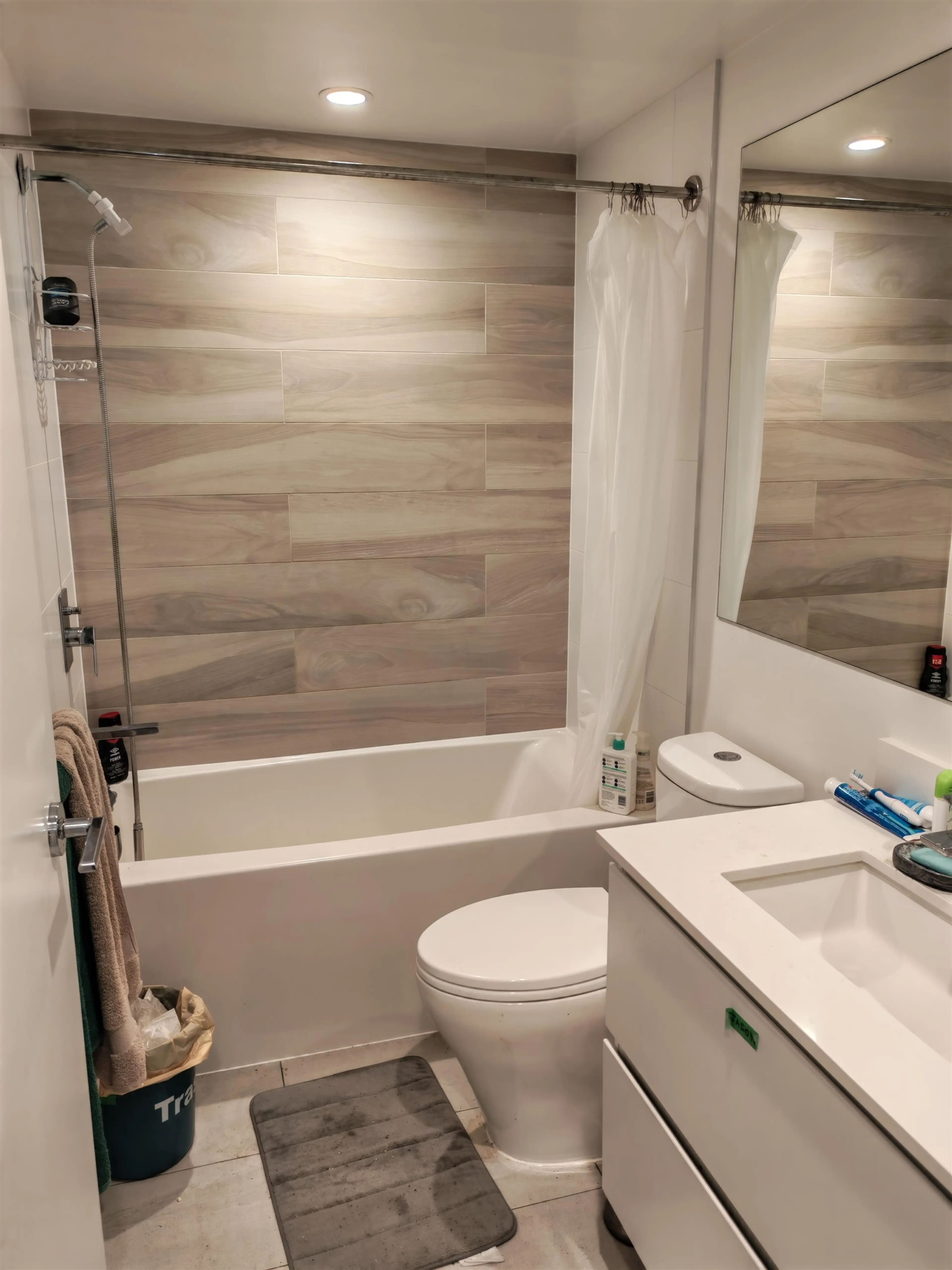 Property at #2609 13655 FRASER HIGHWAY, Surrey, BC