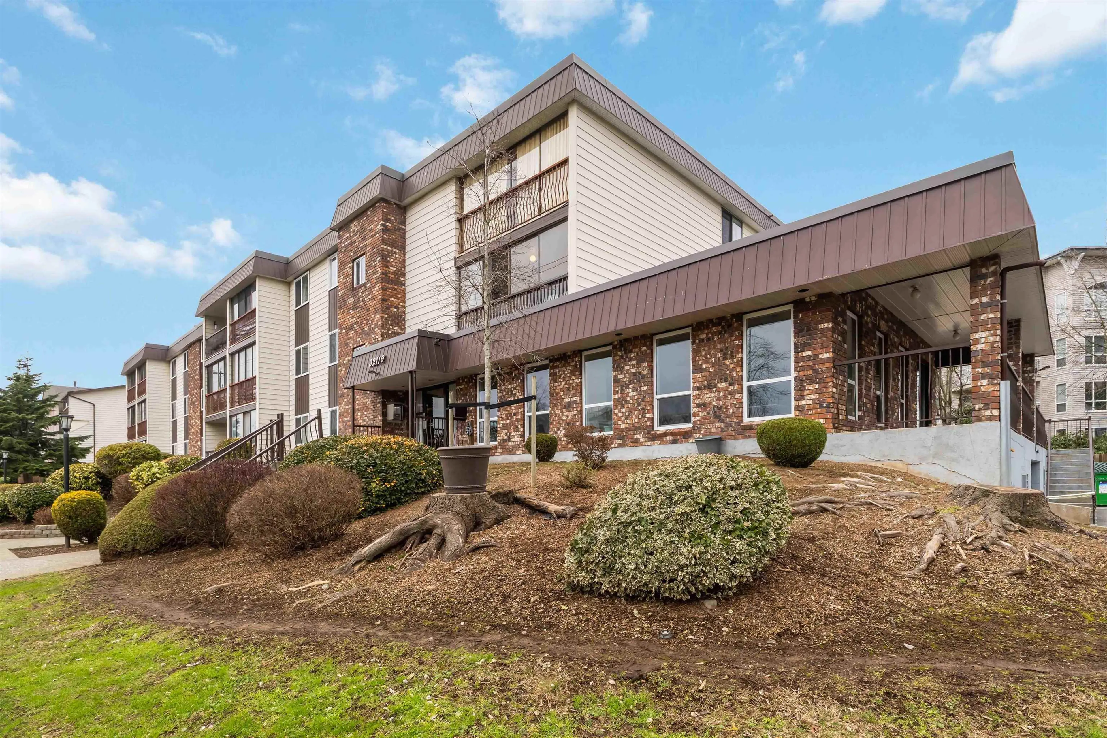 Property at #201 32119 OLD YALE ROAD, Abbotsford, BC