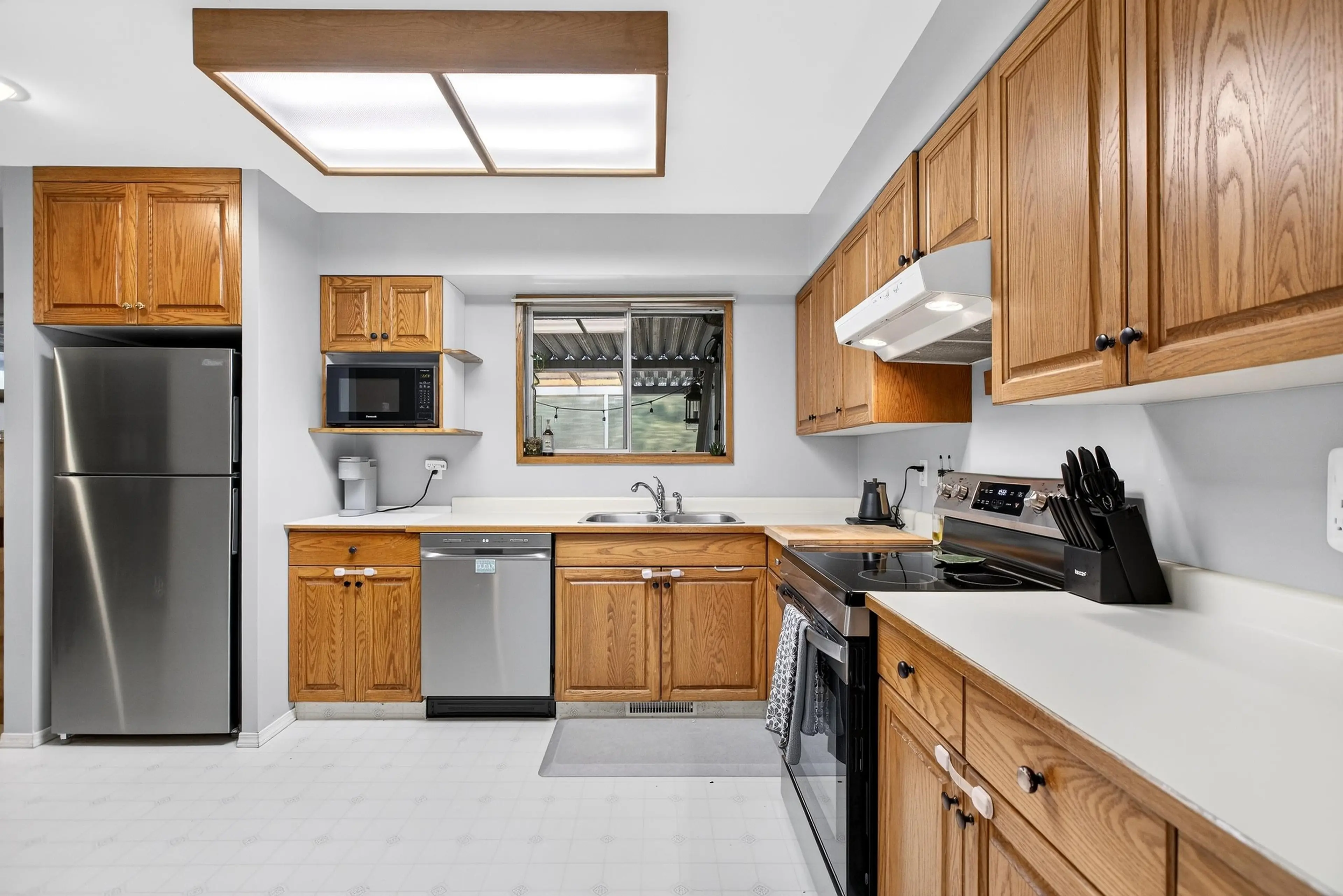 Property at 1167 LABURNUM AVENUE, Port Coquitlam, BC