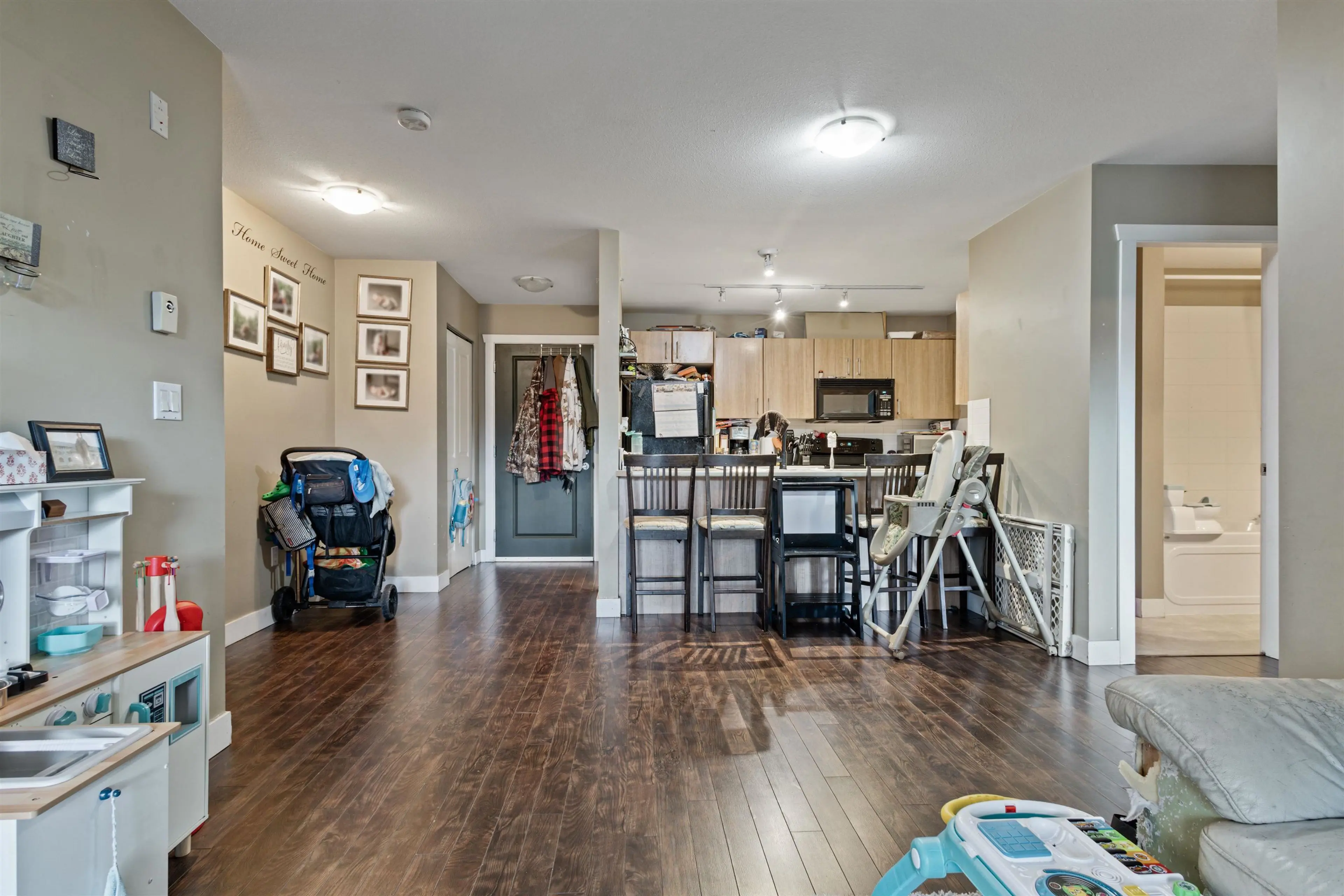 Property at #404 45561 YALE ROAD, Chilliwack, BC