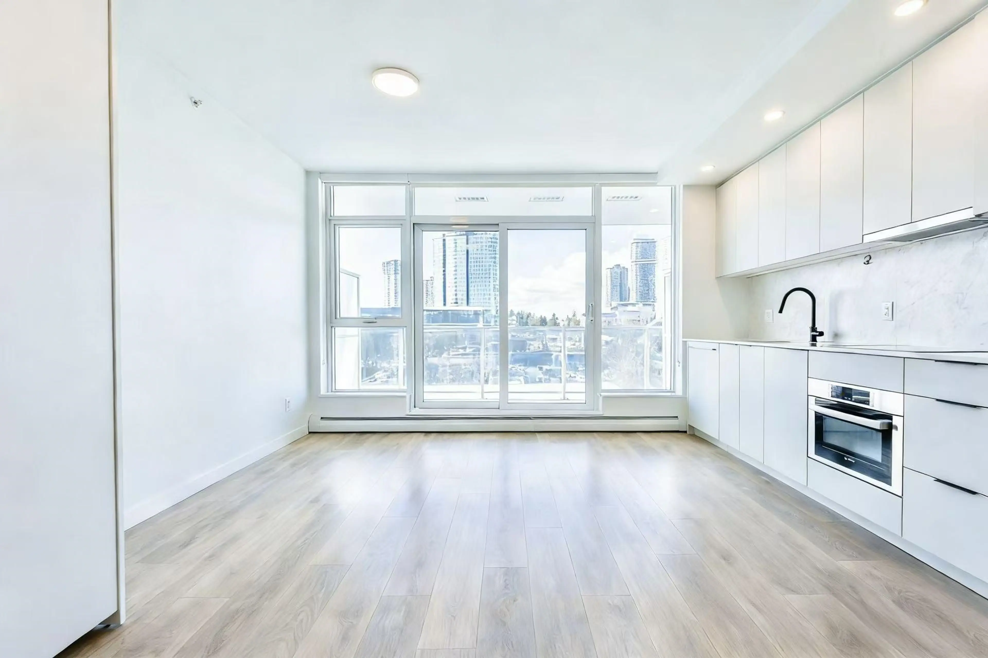 Property at #510 13685 102 AVENUE, Surrey, BC