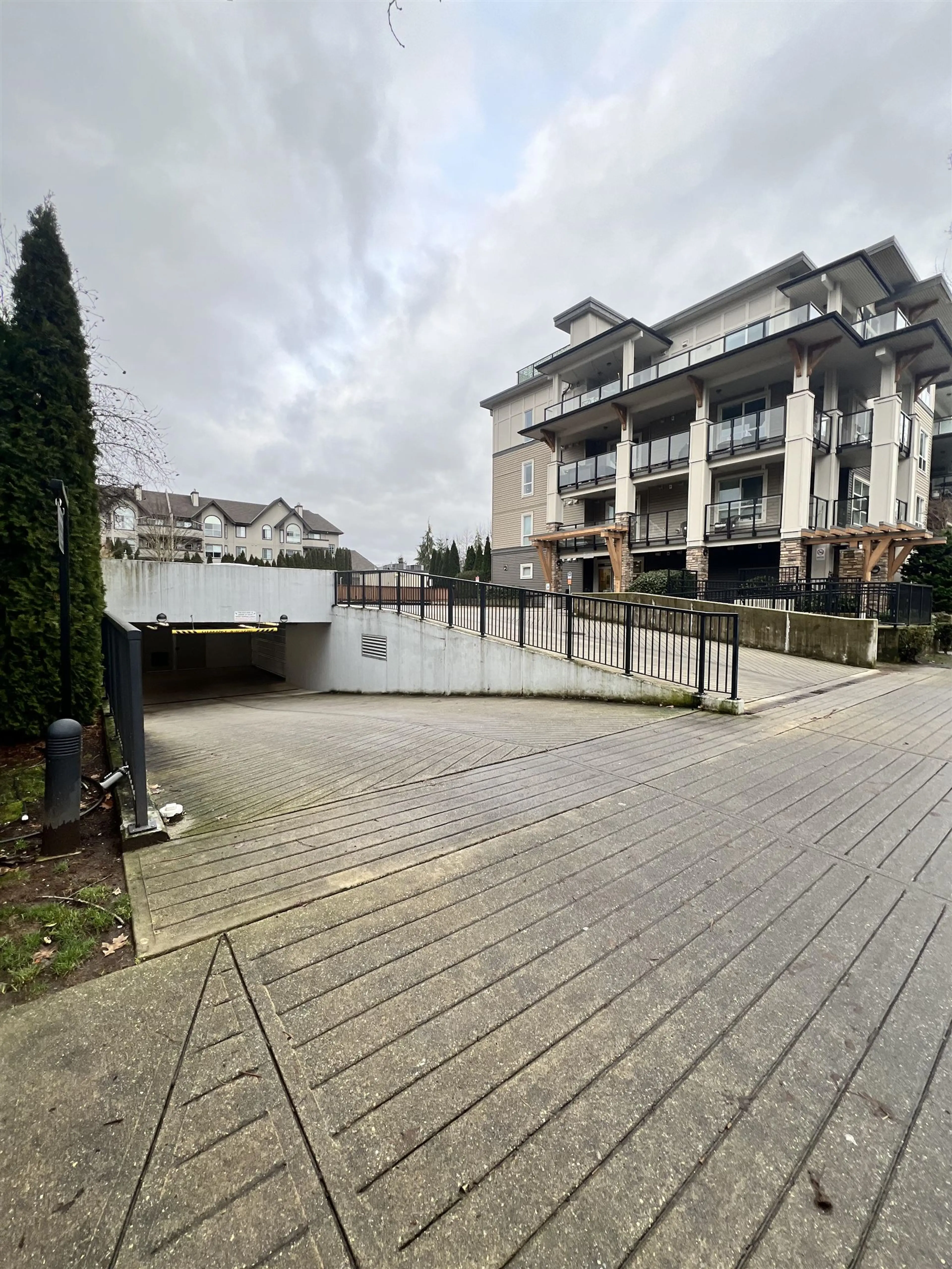 Property at #302 12409 HARRIS ROAD, Pitt Meadows, BC