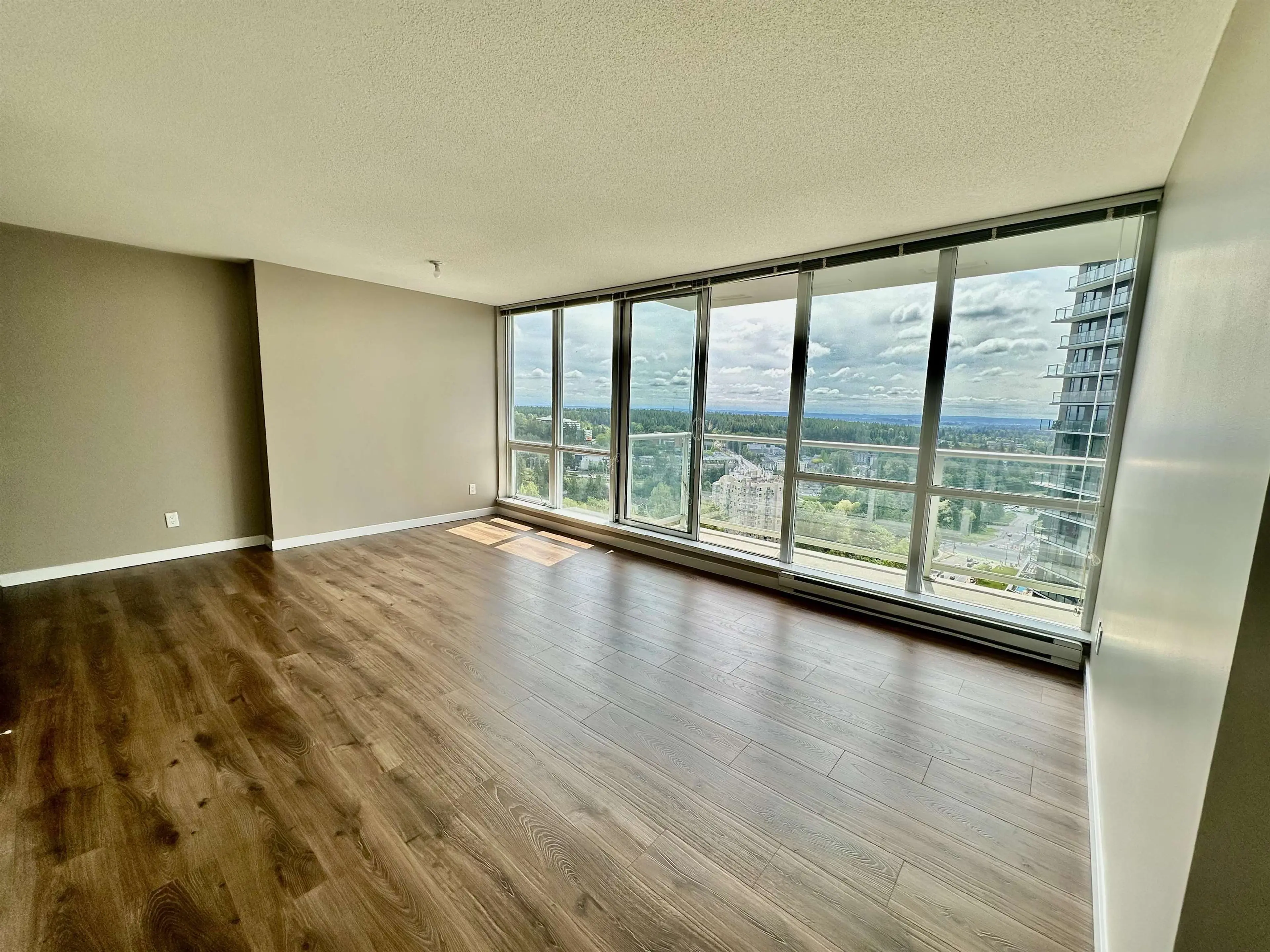 Property at #2805 9981 WHALLEY BOULEVARD, Surrey, BC