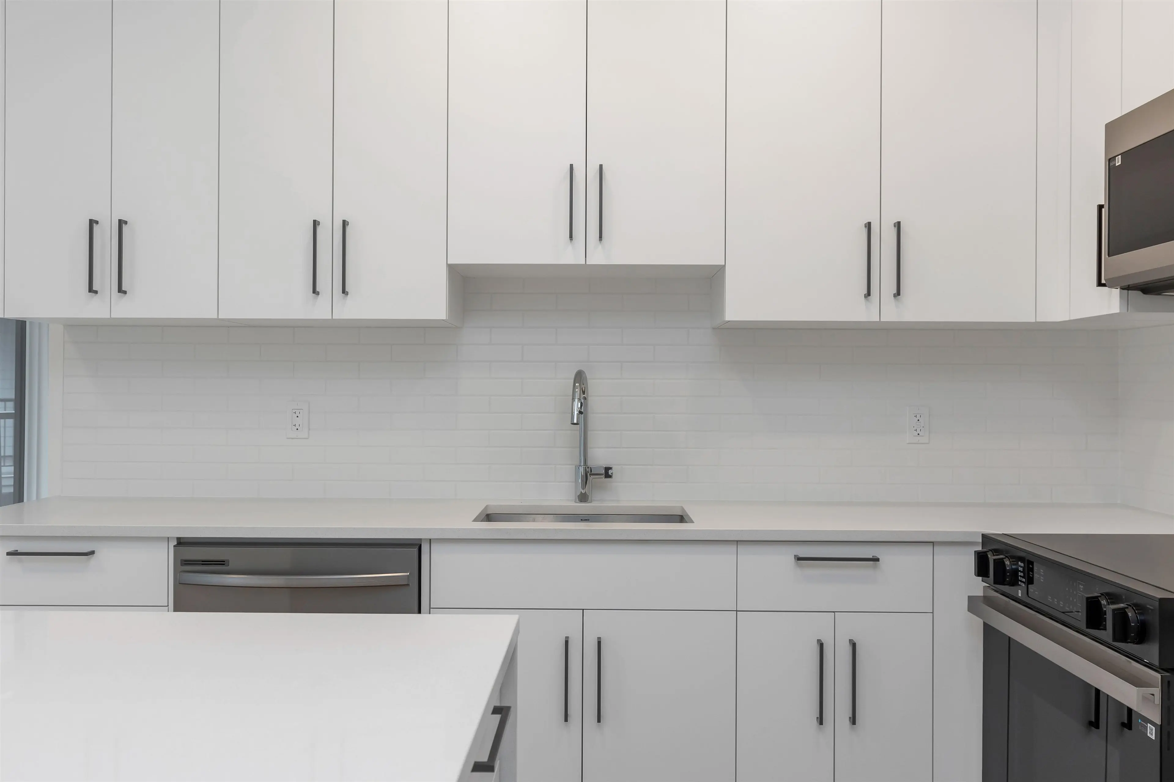 Property at #410 33816 SOUTH FRASER WAY, Abbotsford, BC