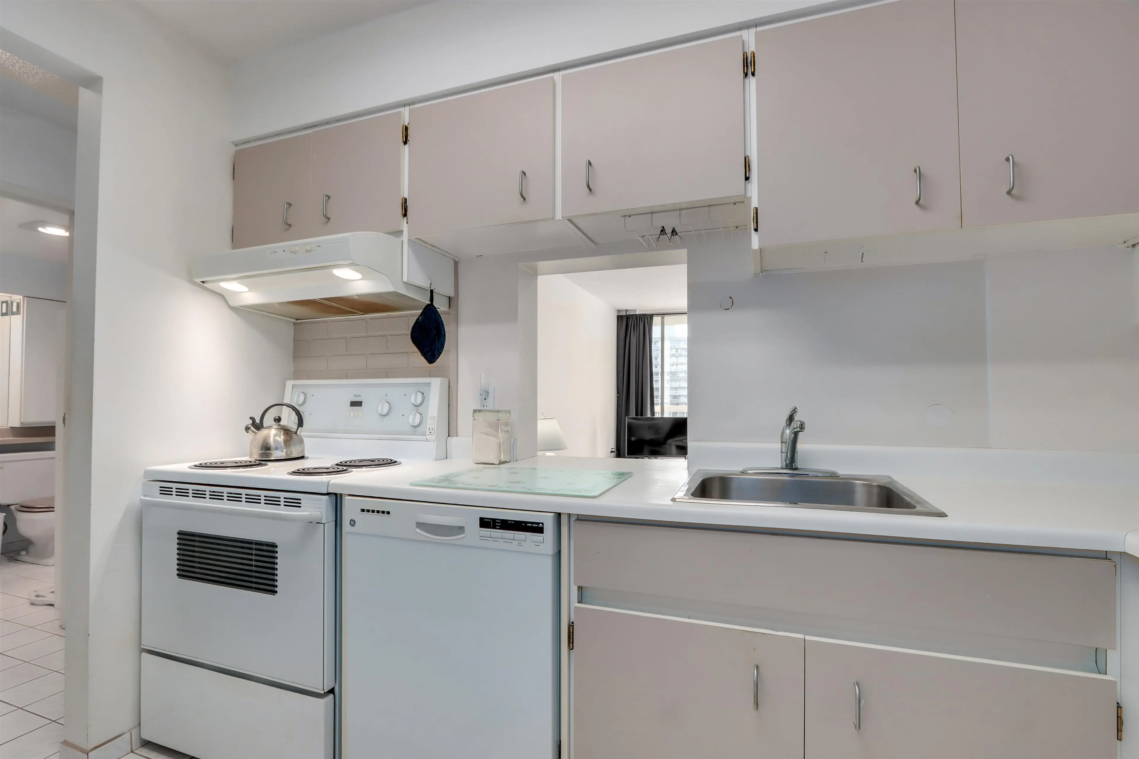 Property at #510 2008 FULLERTON AVENUE, North Vancouver, BC