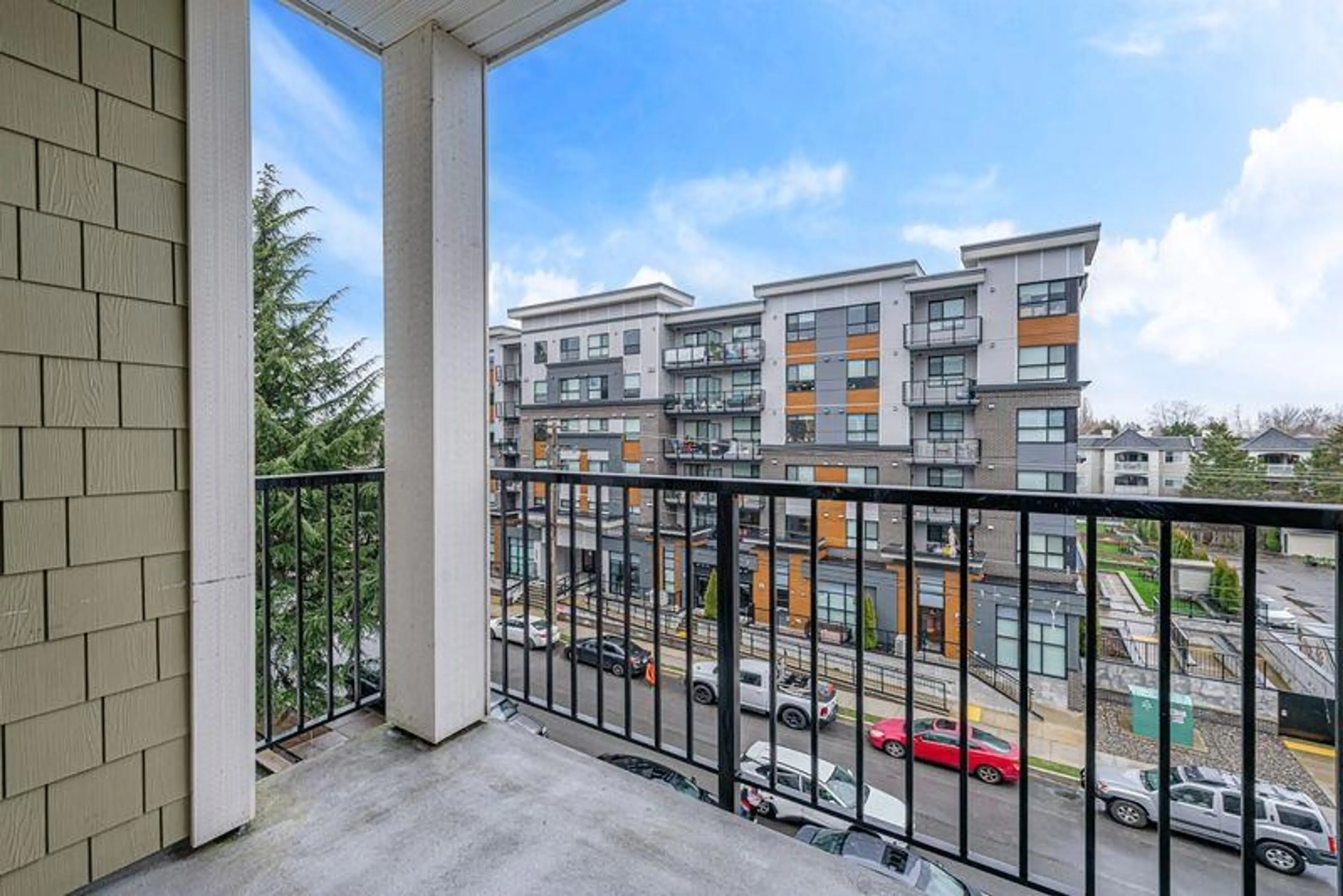 Property at #401 20696 EASTLEIGH CRESCENT, Langley, BC