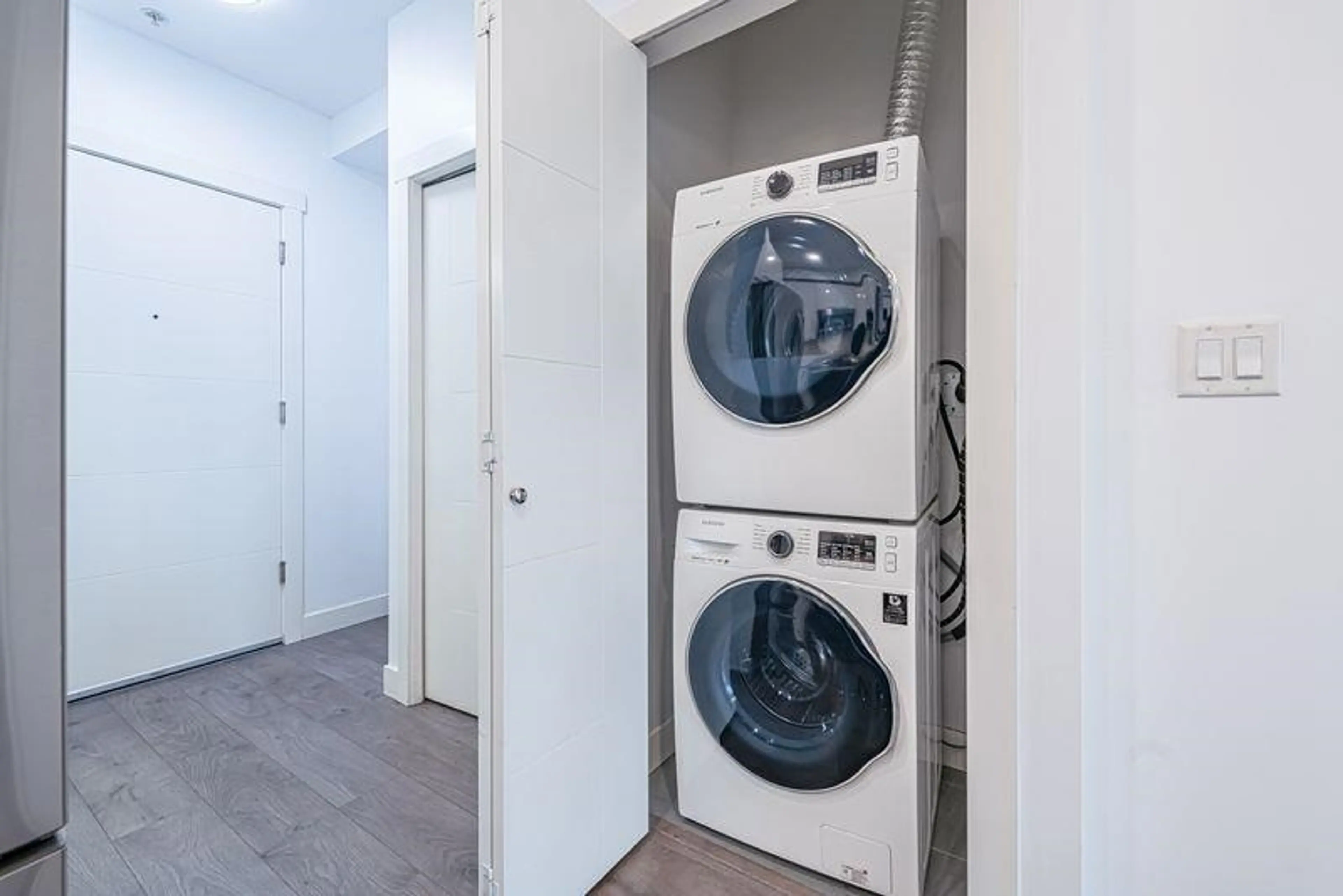 Property at #401 20696 EASTLEIGH CRESCENT, Langley, BC