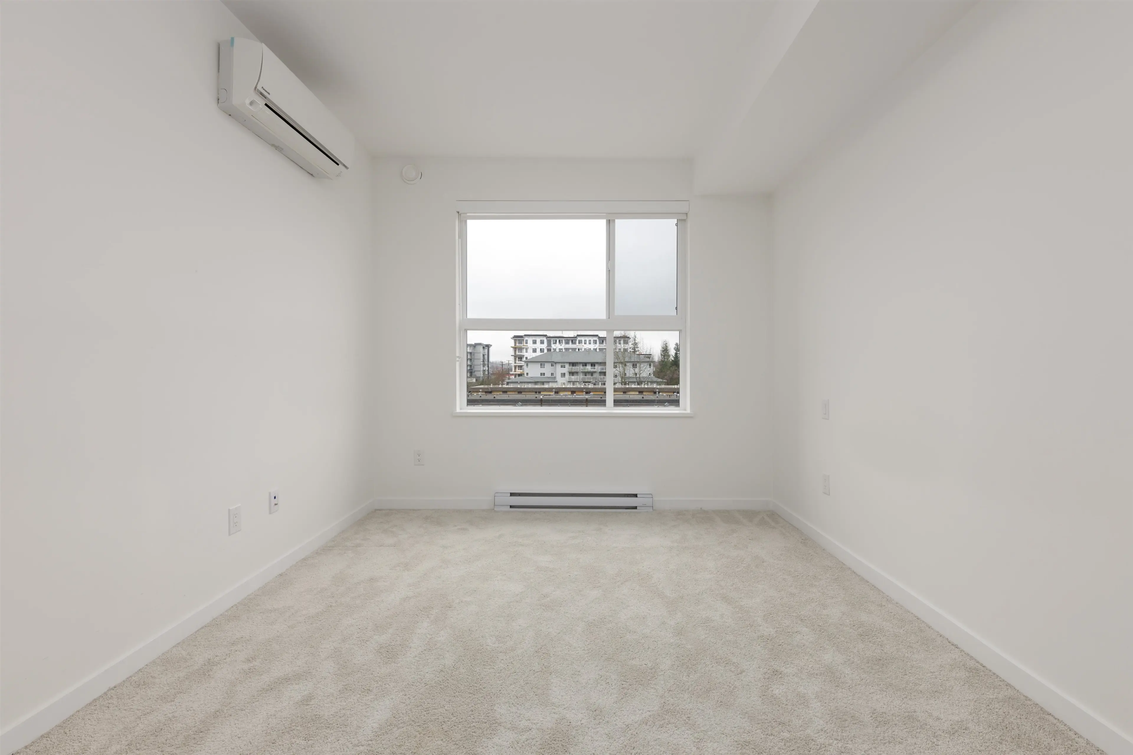 Property at #304 20695 EASTLEIGH CRESCENT, Langley, BC