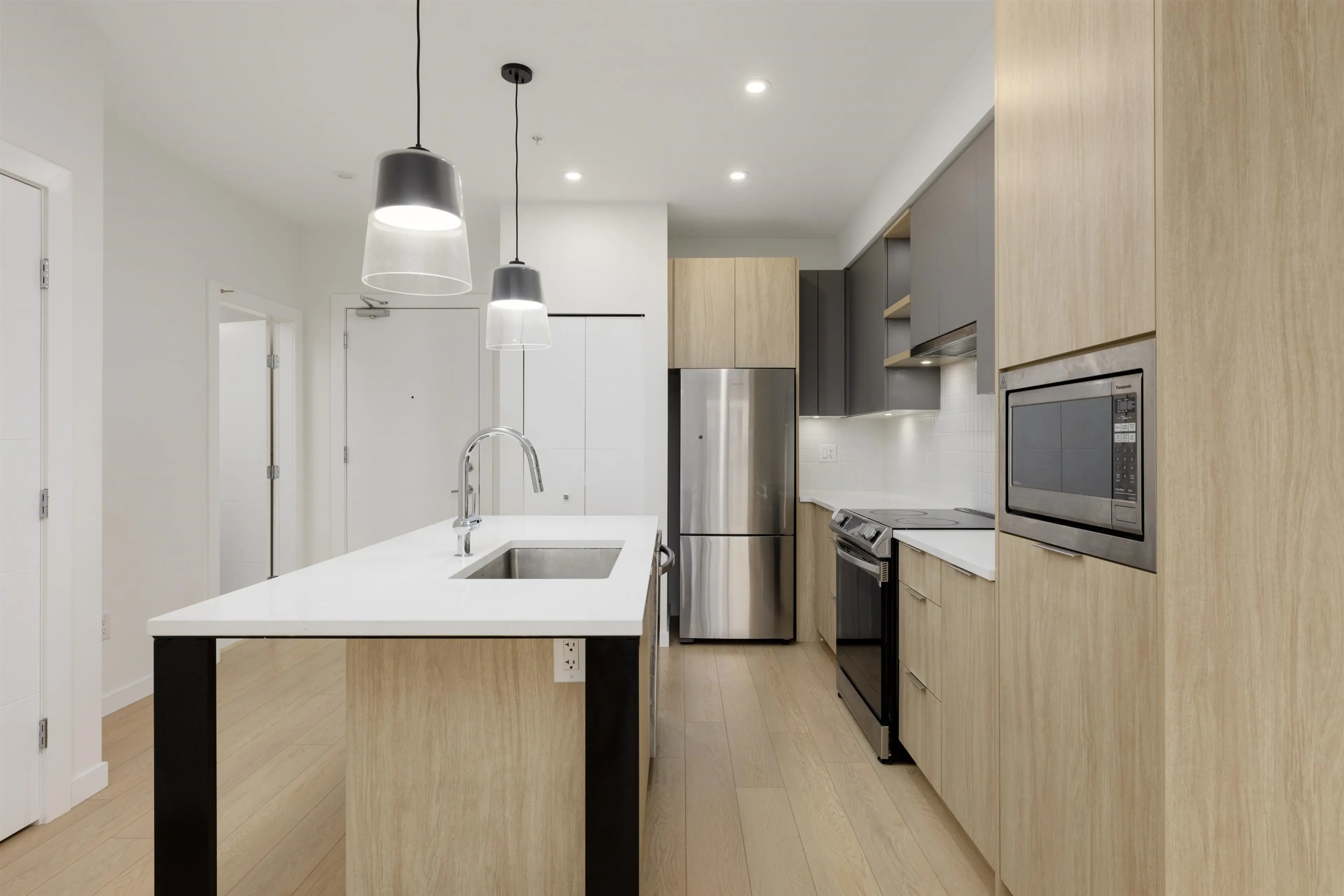 Property at #304 20695 EASTLEIGH CRESCENT, Langley, BC