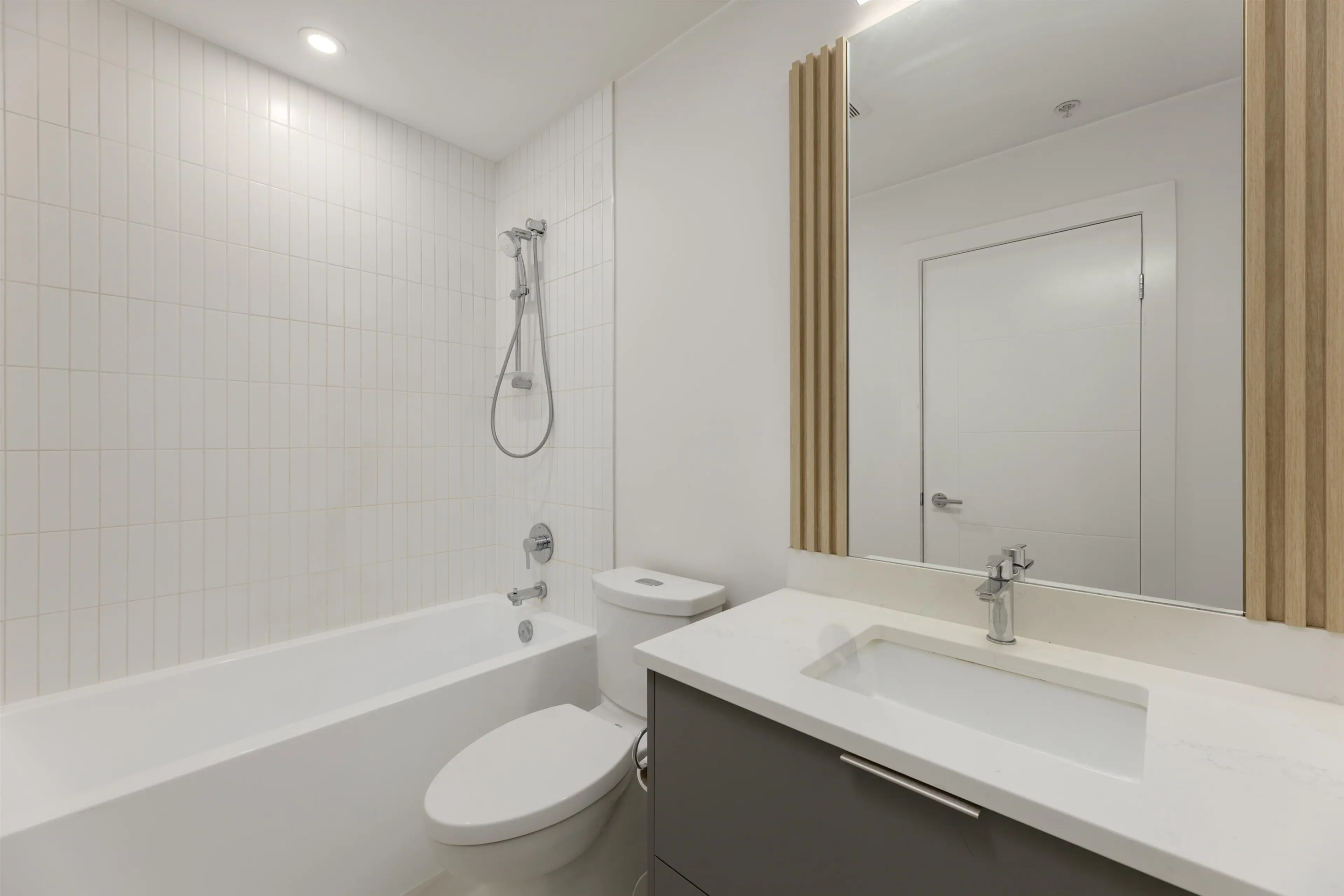 Property at #304 20695 EASTLEIGH CRESCENT, Langley, BC