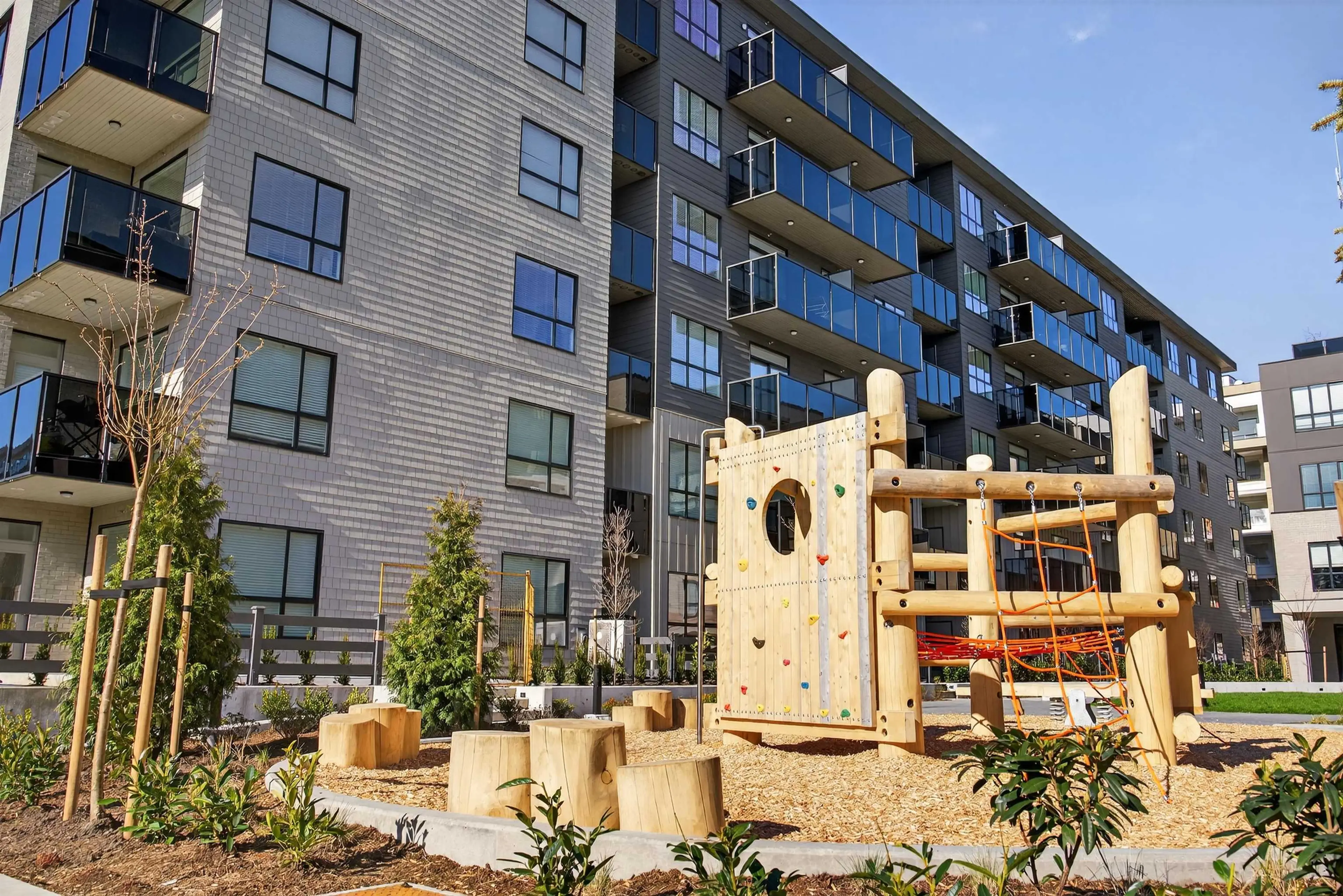 Property at #B3-407 15777 85 AVENUE, Surrey, BC