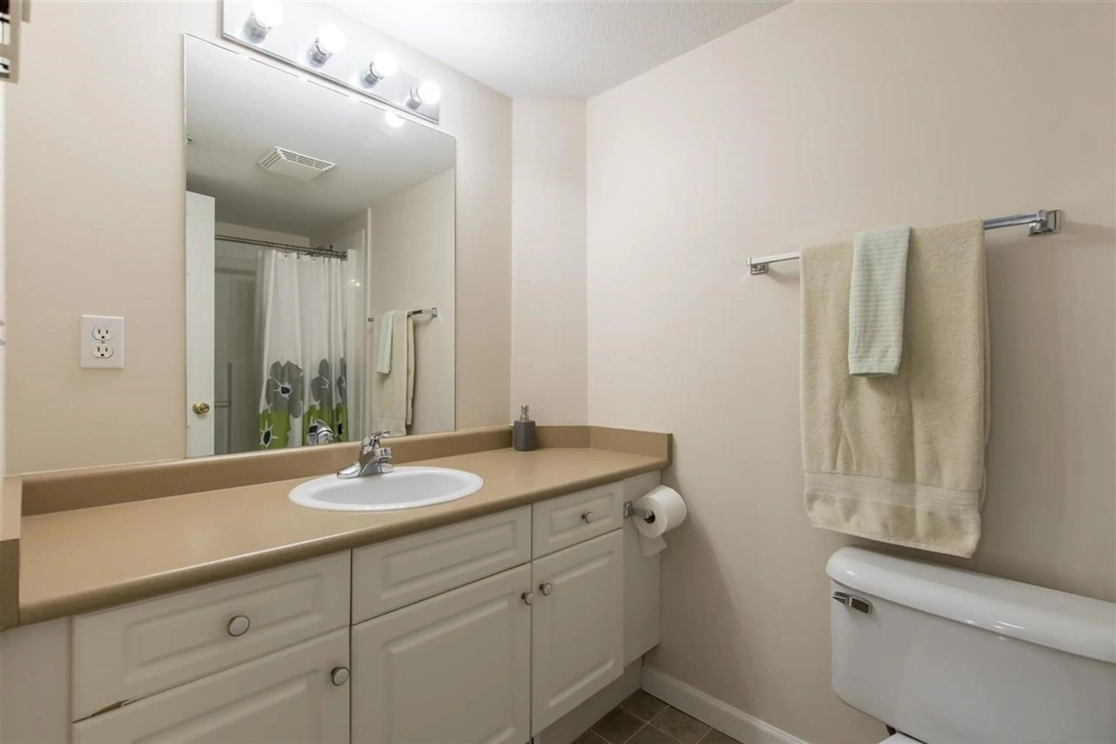 Property at #308 13780 76 AVENUE, Surrey, BC