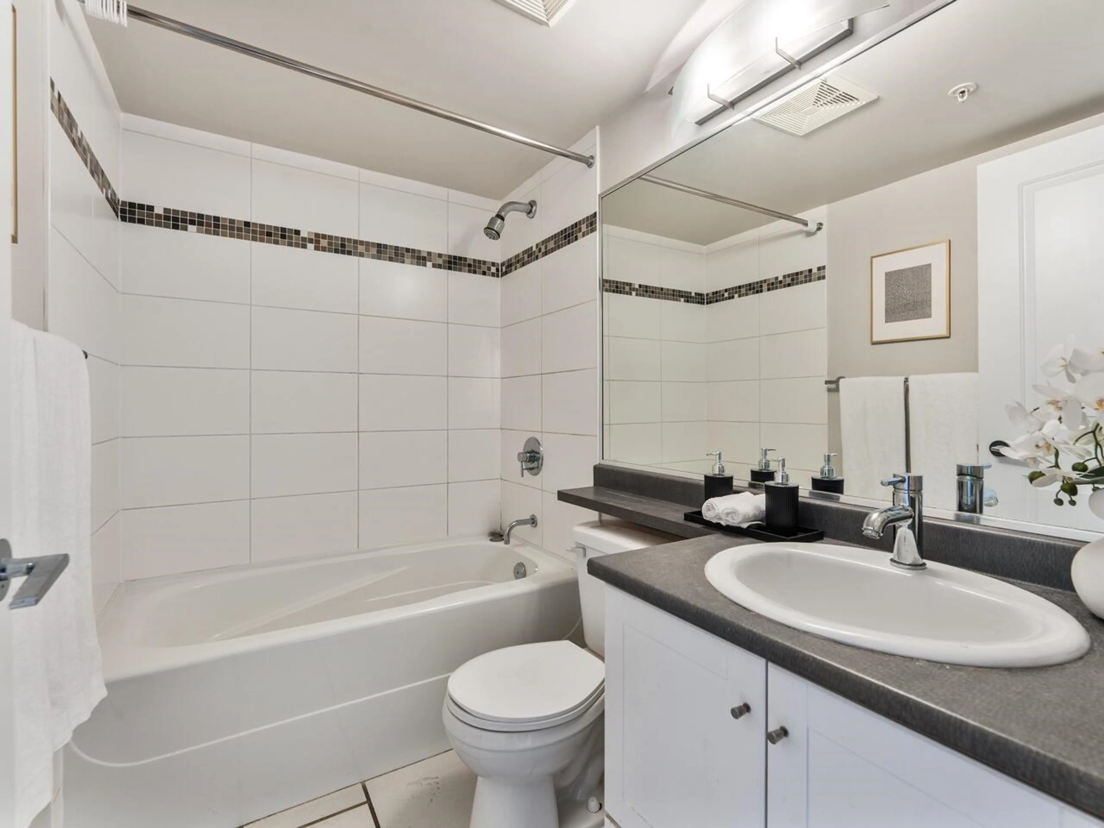 Property at #1402 814 ROYAL AVENUE, New Westminster, BC