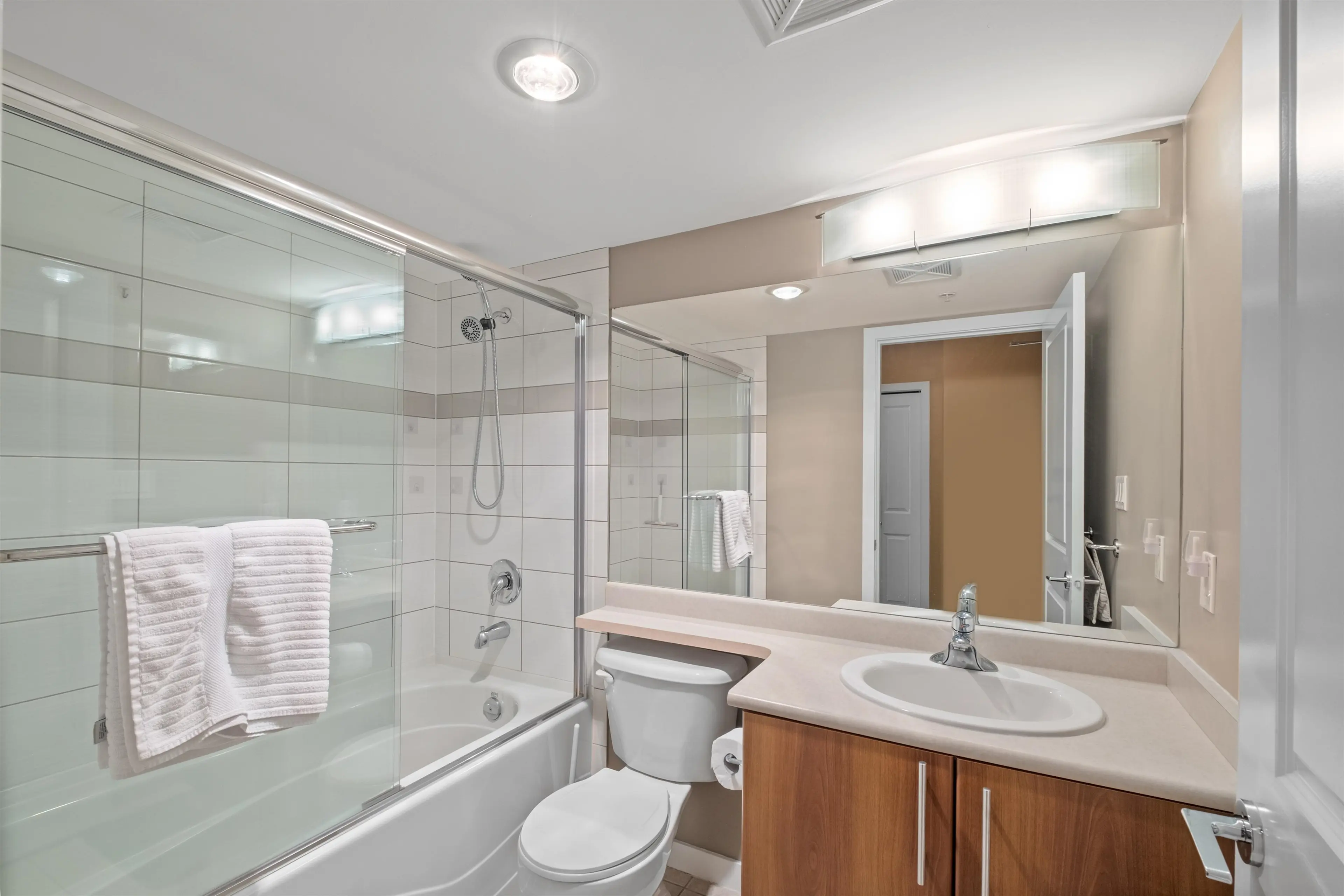 Property at #705 2088 MADISON AVENUE, Burnaby, BC