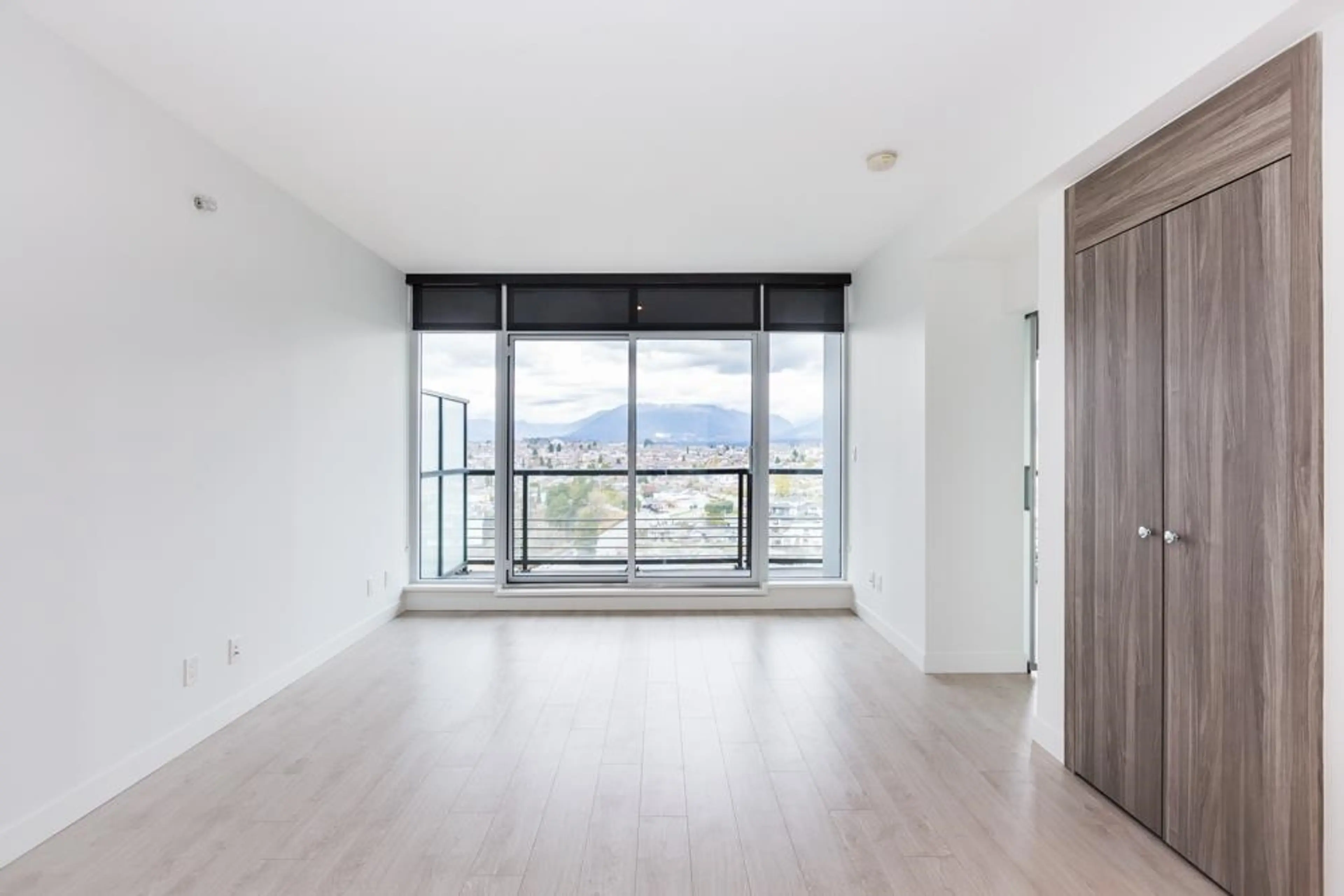 Property at #2005 4720 LOUGHEED HIGHWAY, Burnaby, BC