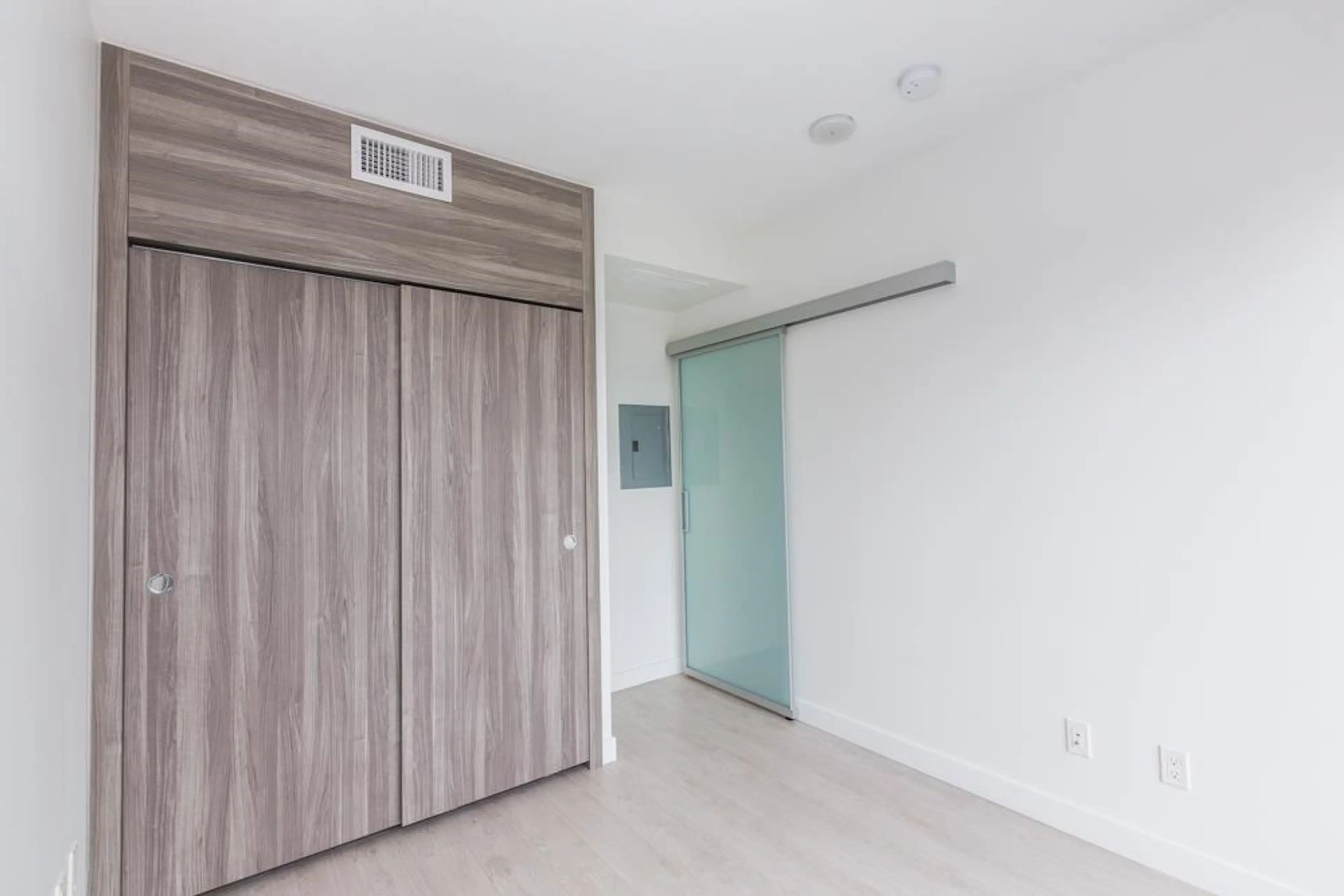 Property at #2005 4720 LOUGHEED HIGHWAY, Burnaby, BC