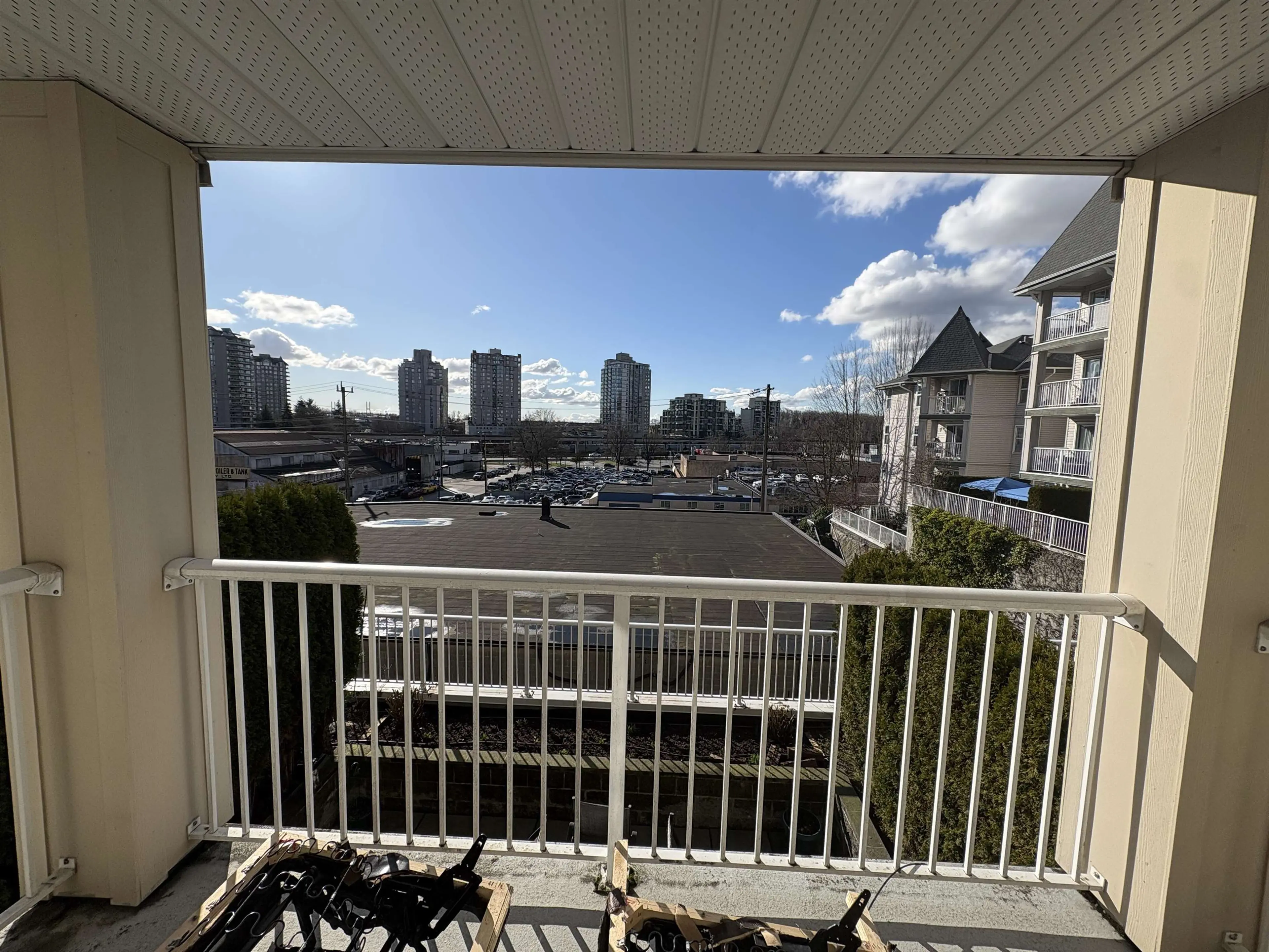 Property at #305 1035 AUCKLAND STREET, New Westminster, BC