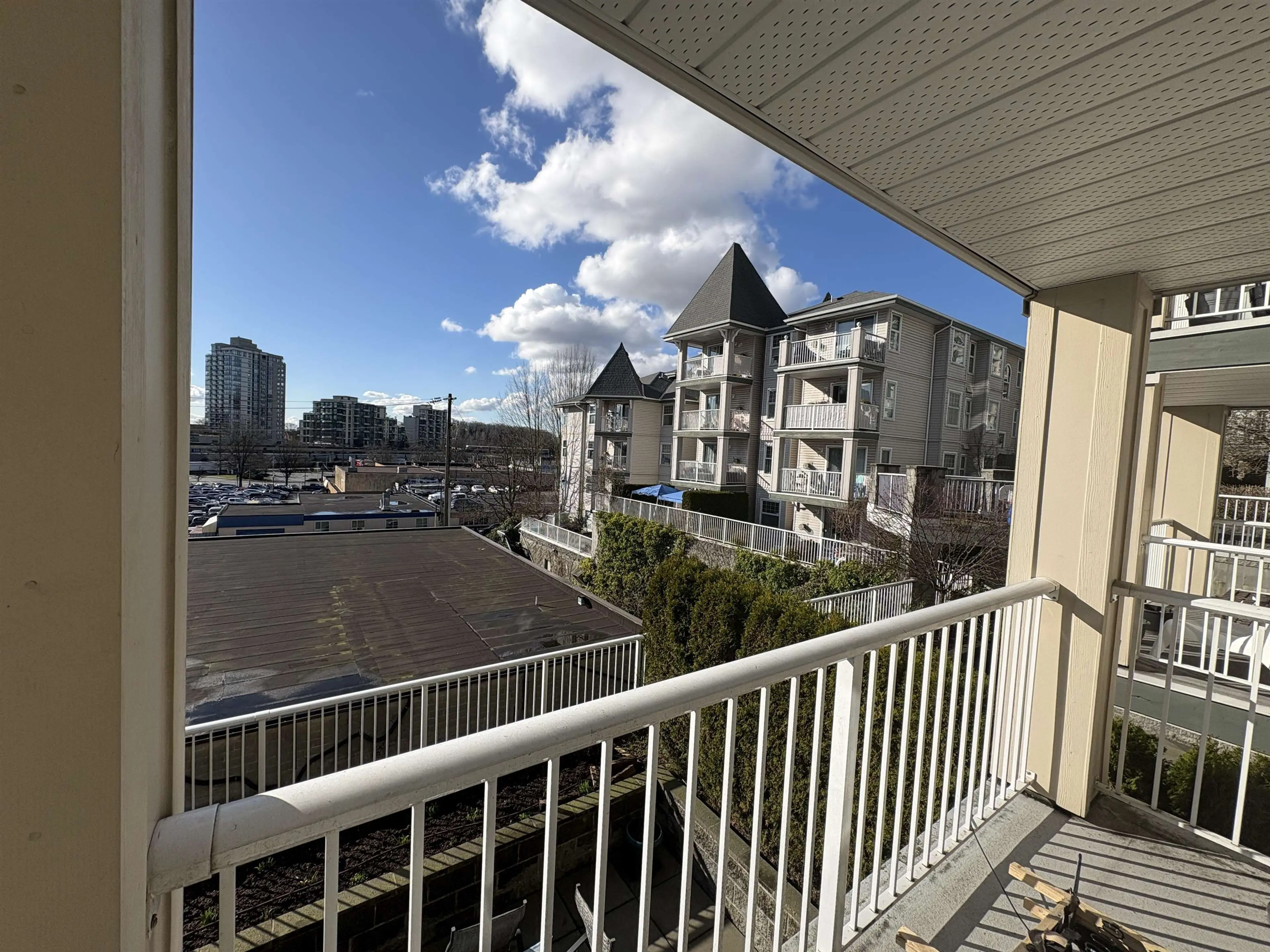 Property at #305 1035 AUCKLAND STREET, New Westminster, BC