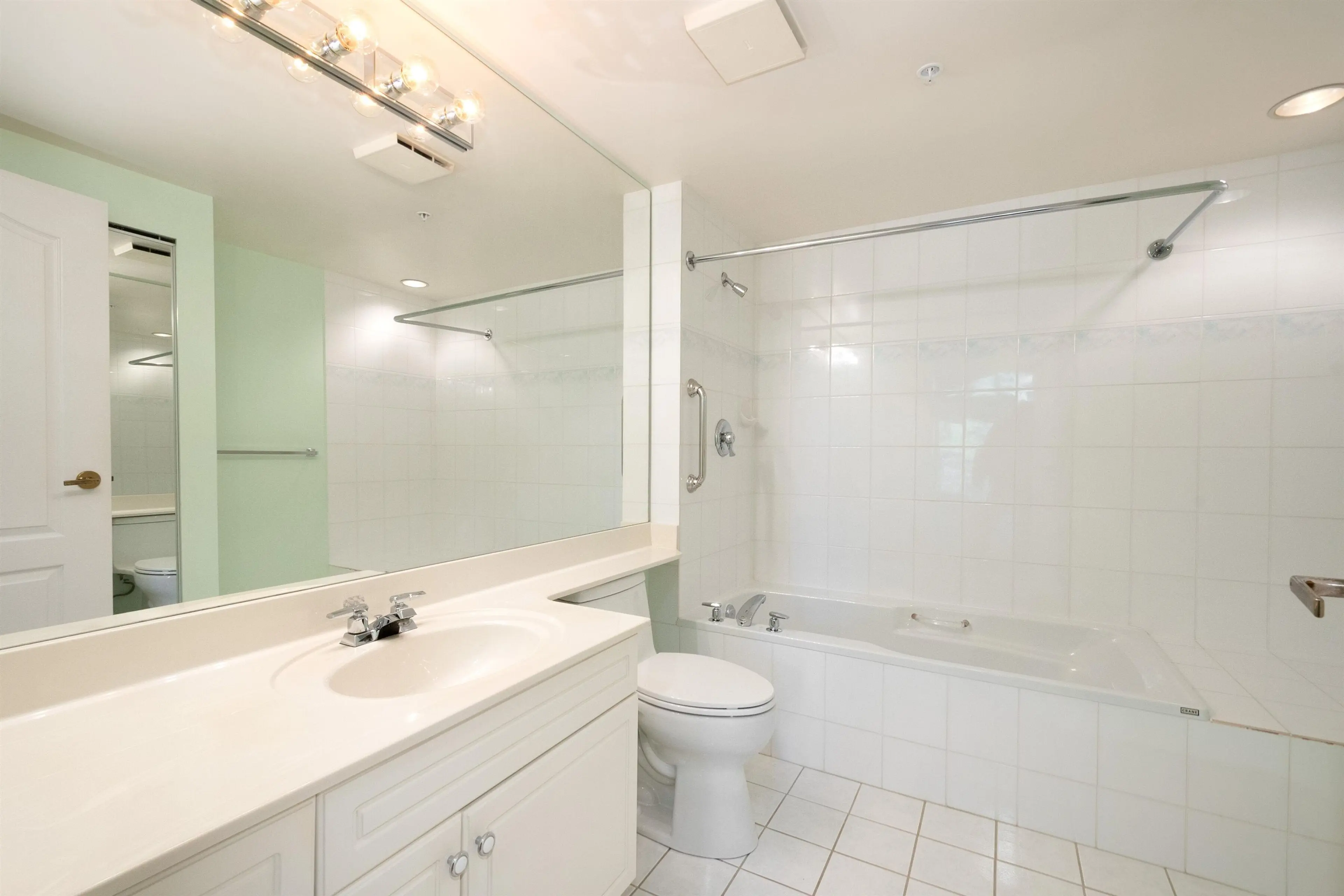 Property at #311 15272 20 AVENUE, Surrey, BC