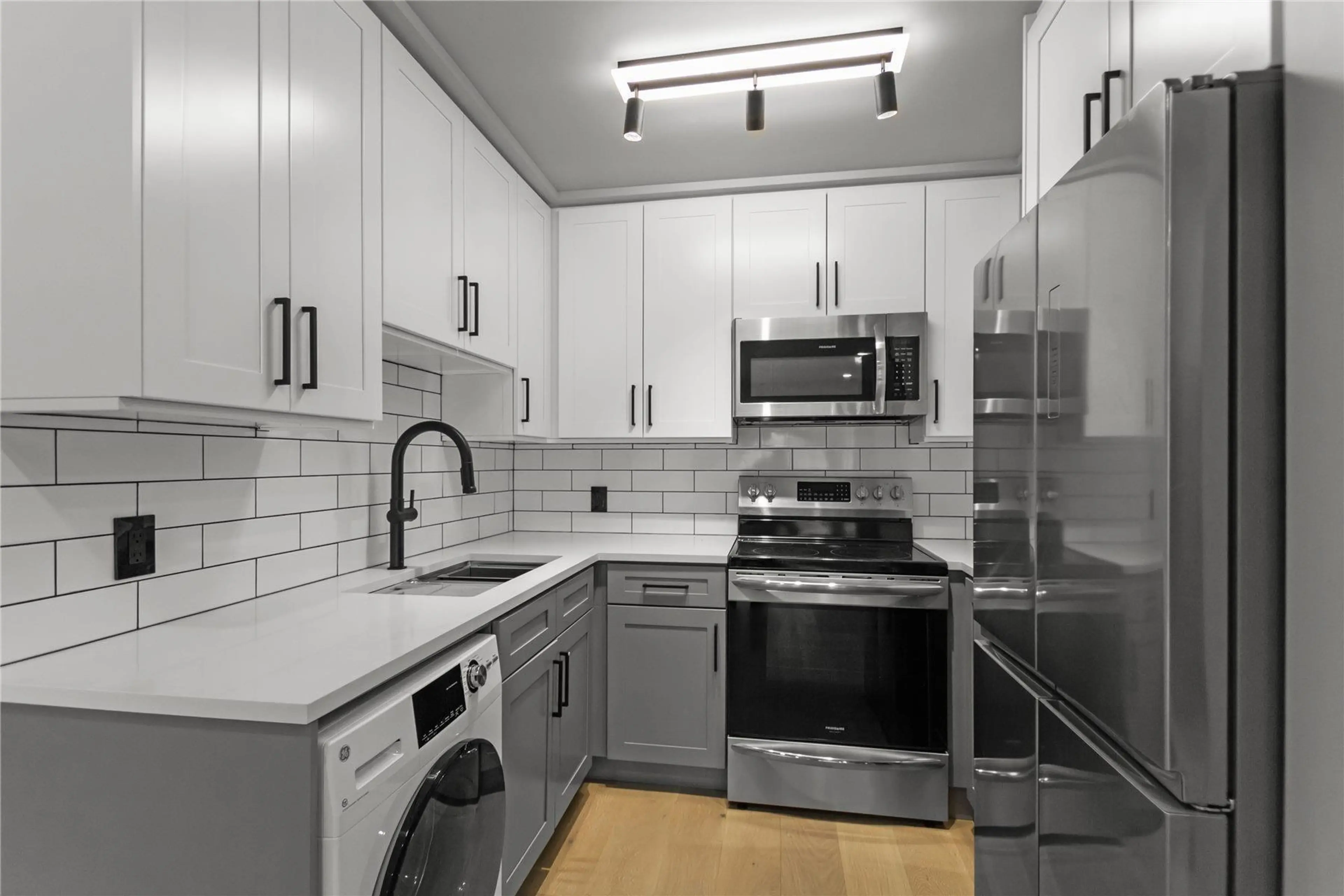 Property at #201 1948 COQUITLAM AVENUE, Port Coquitlam, BC