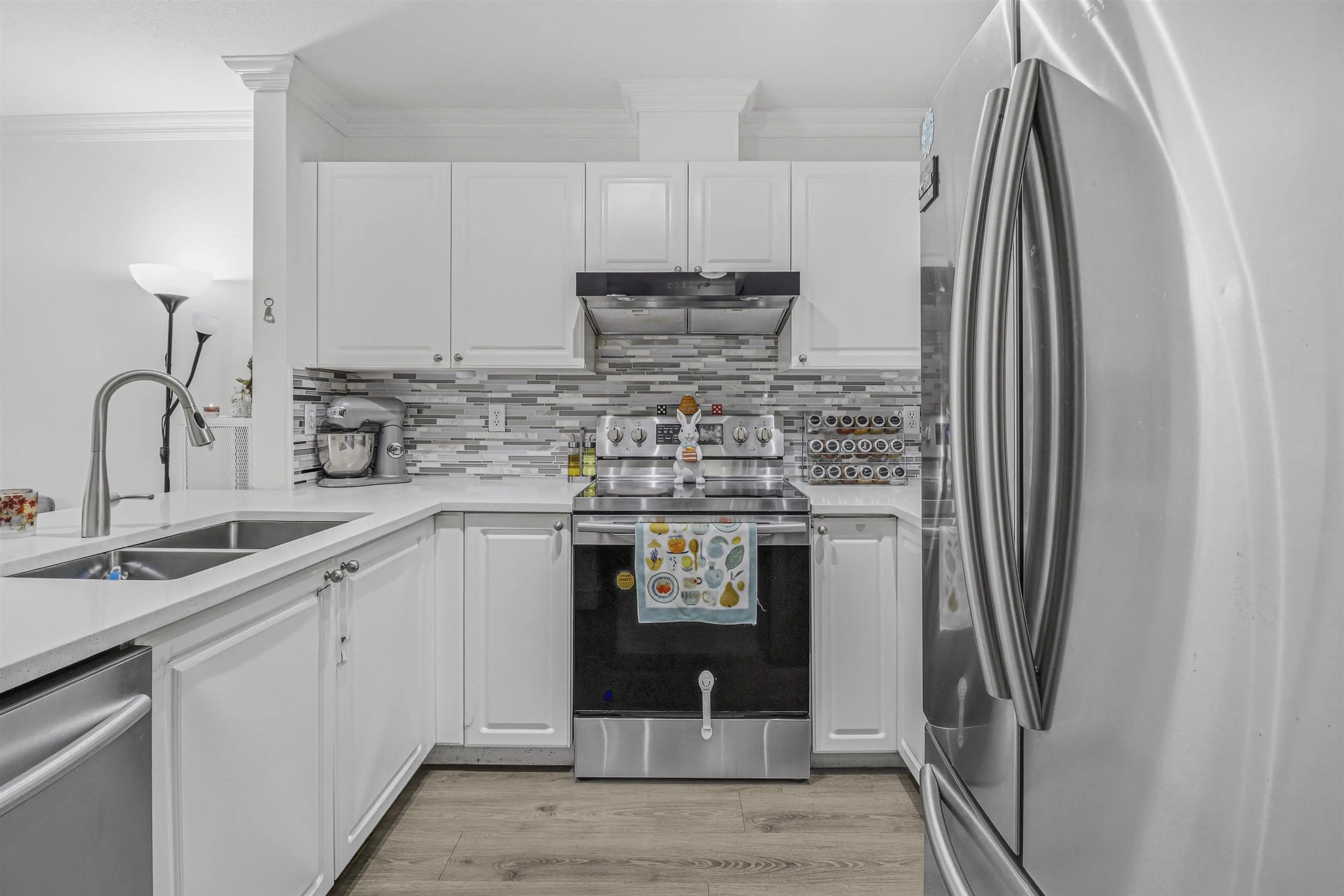 Property at #411 13733 74 AVENUE, Surrey, BC