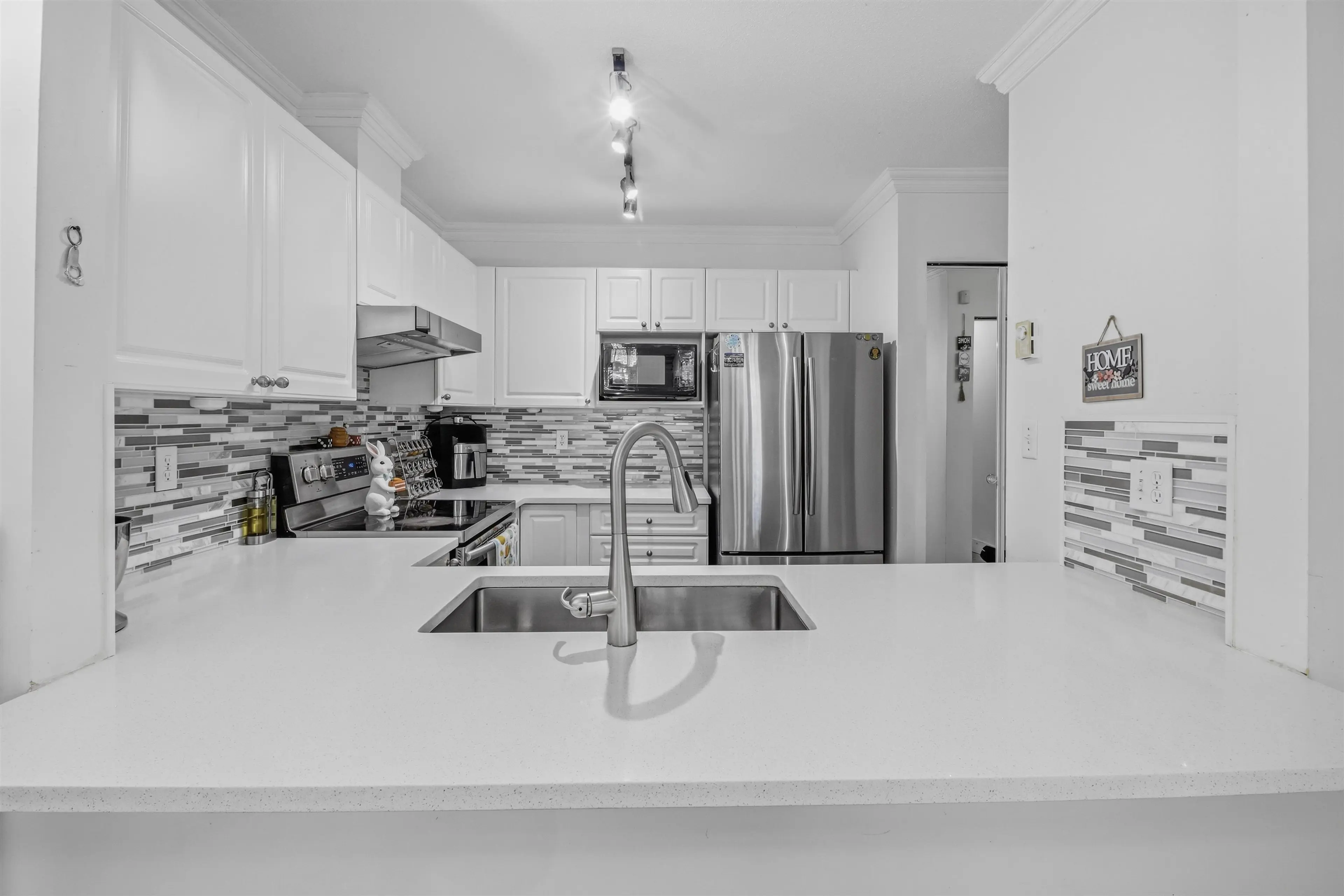 Property at #411 13733 74 AVENUE, Surrey, BC