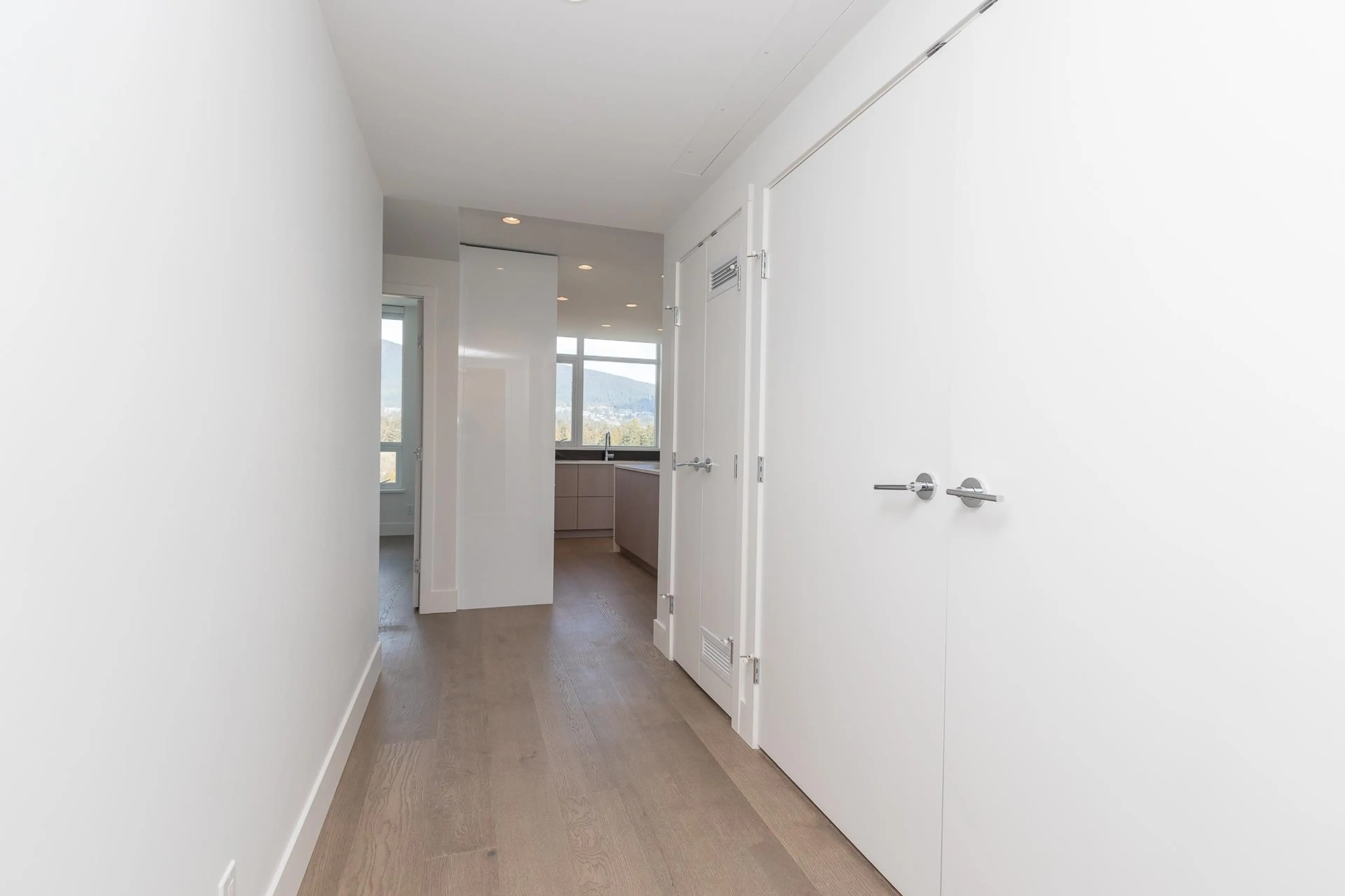 Property at #1701 1632 LIONS GATE LANE, North Vancouver, BC