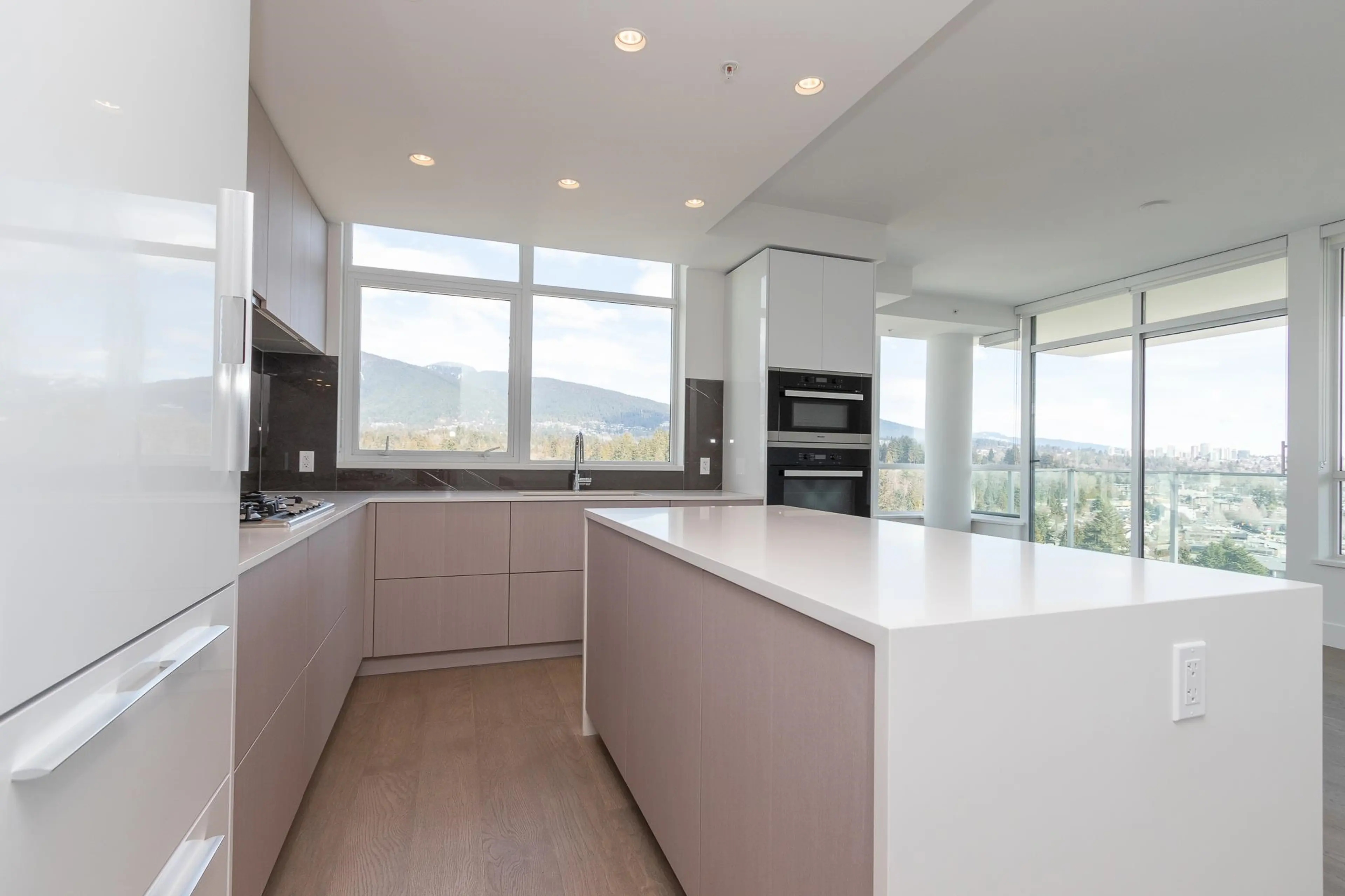 Property at #1701 1632 LIONS GATE LANE, North Vancouver, BC