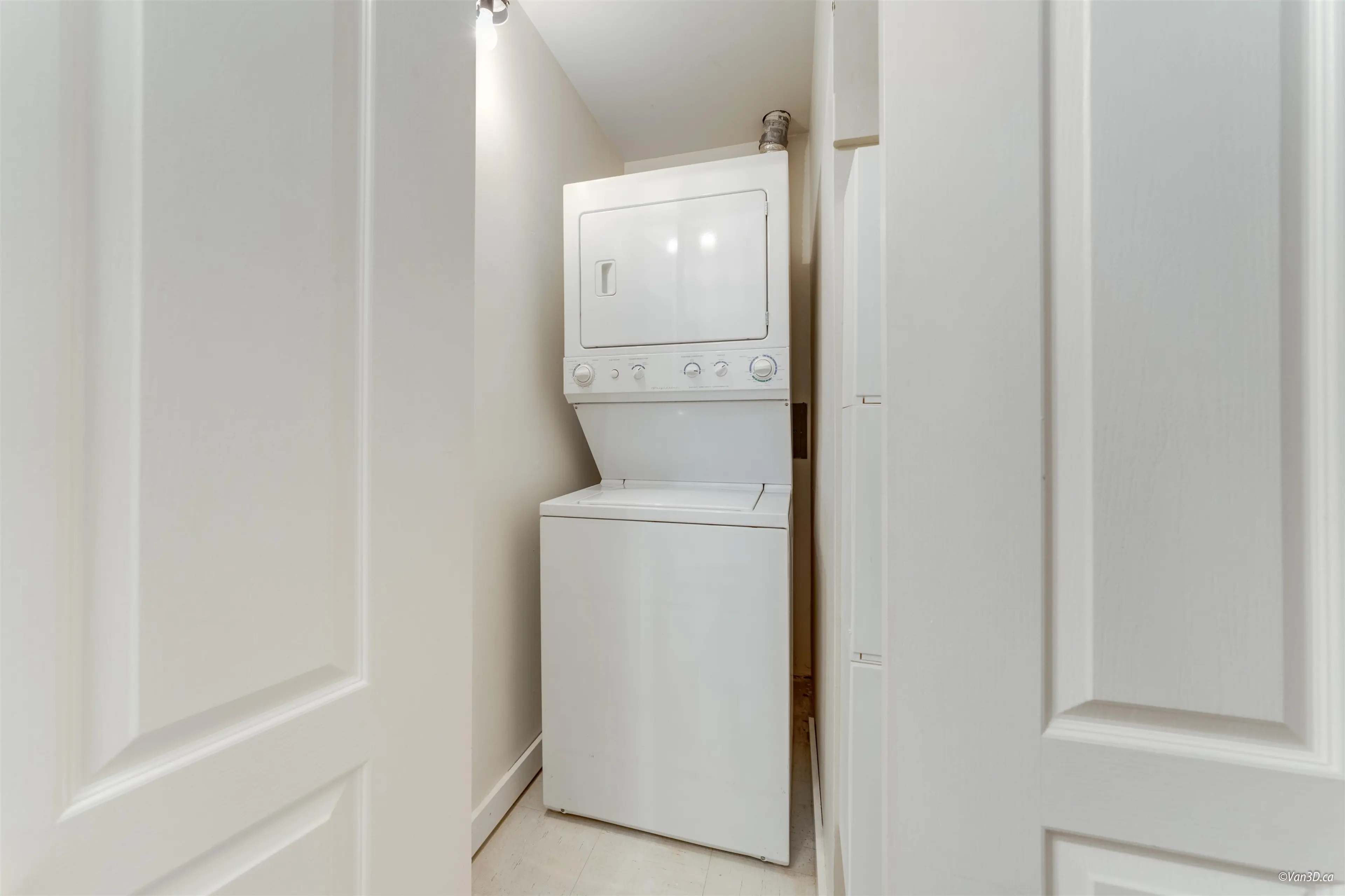 Property at #201 985 10TH AVENUE, Vancouver, BC