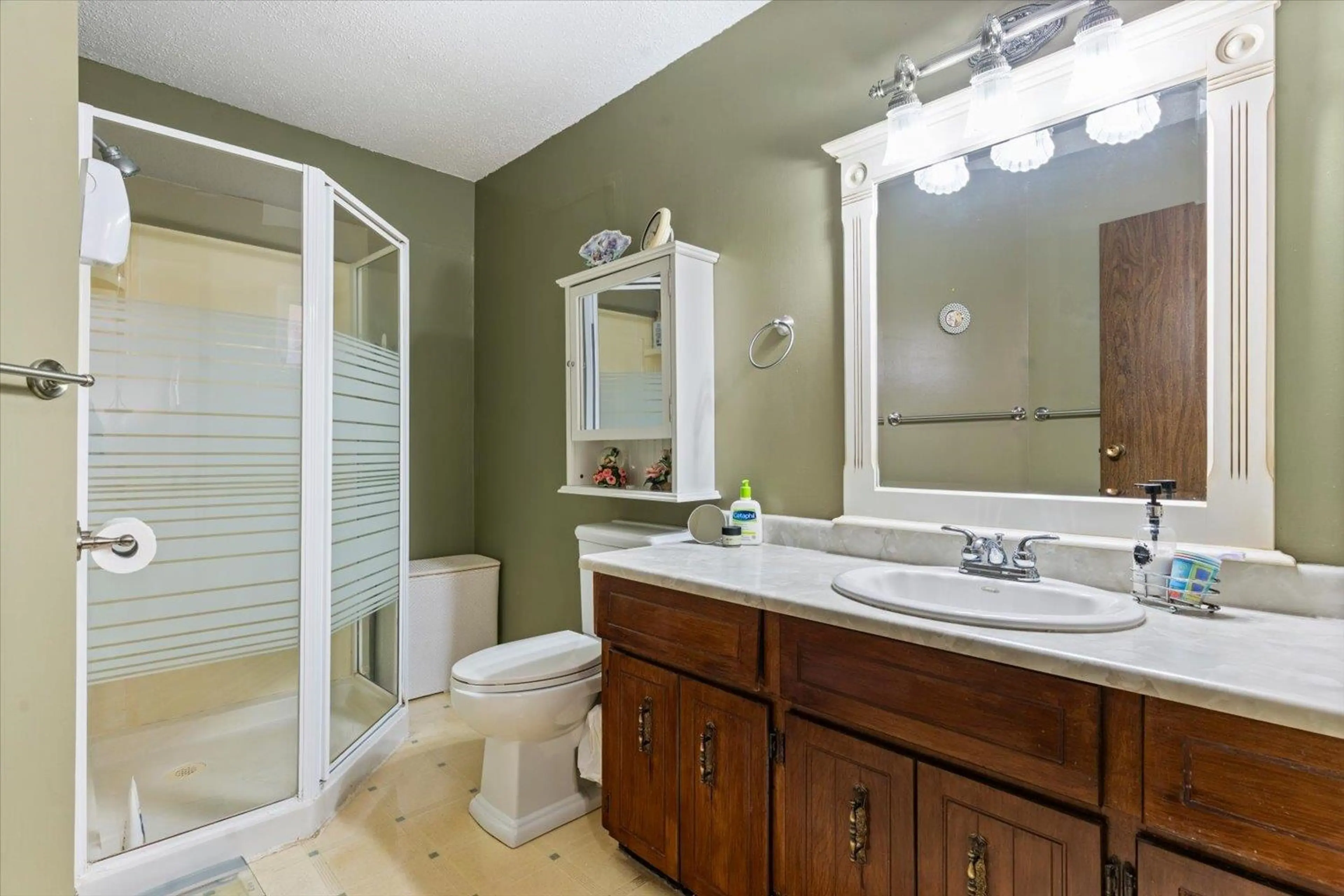 Property at 45475 MEADOWBROOK DRIVE, Chilliwack, BC