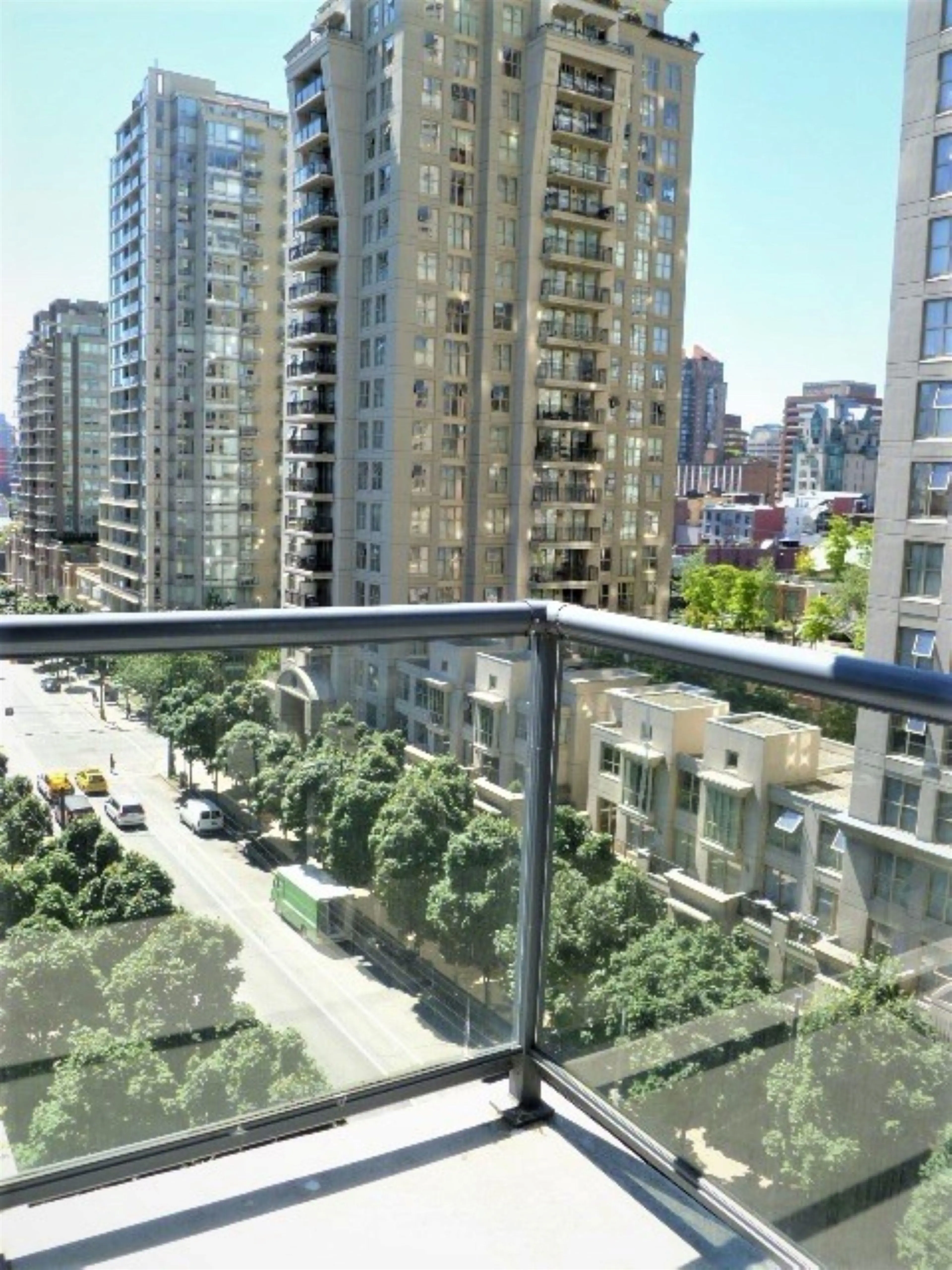 Property at #906 928 RICHARDS STREET, Vancouver, BC